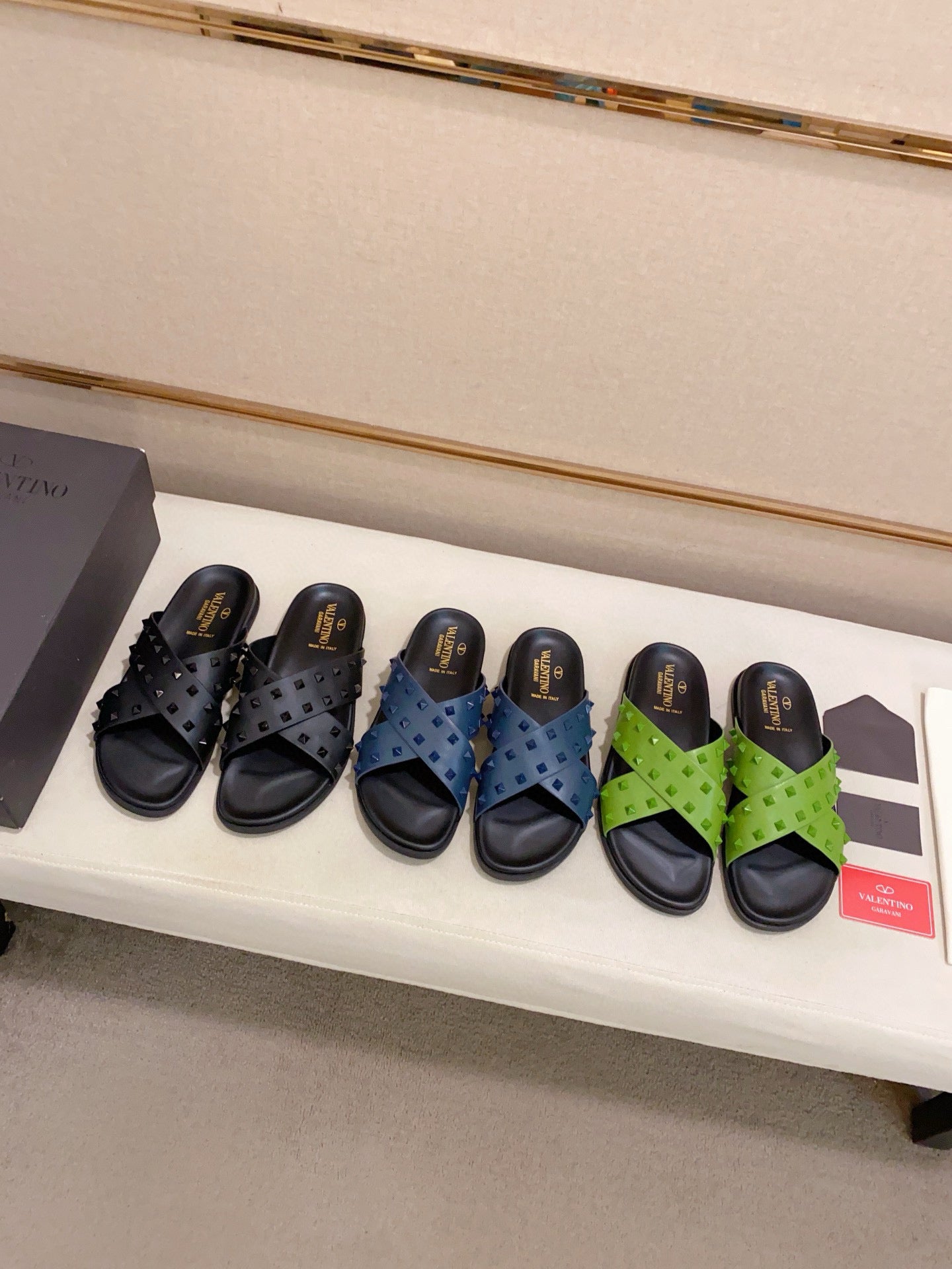 LuxluxHouse Best Quality Sandals Valentino