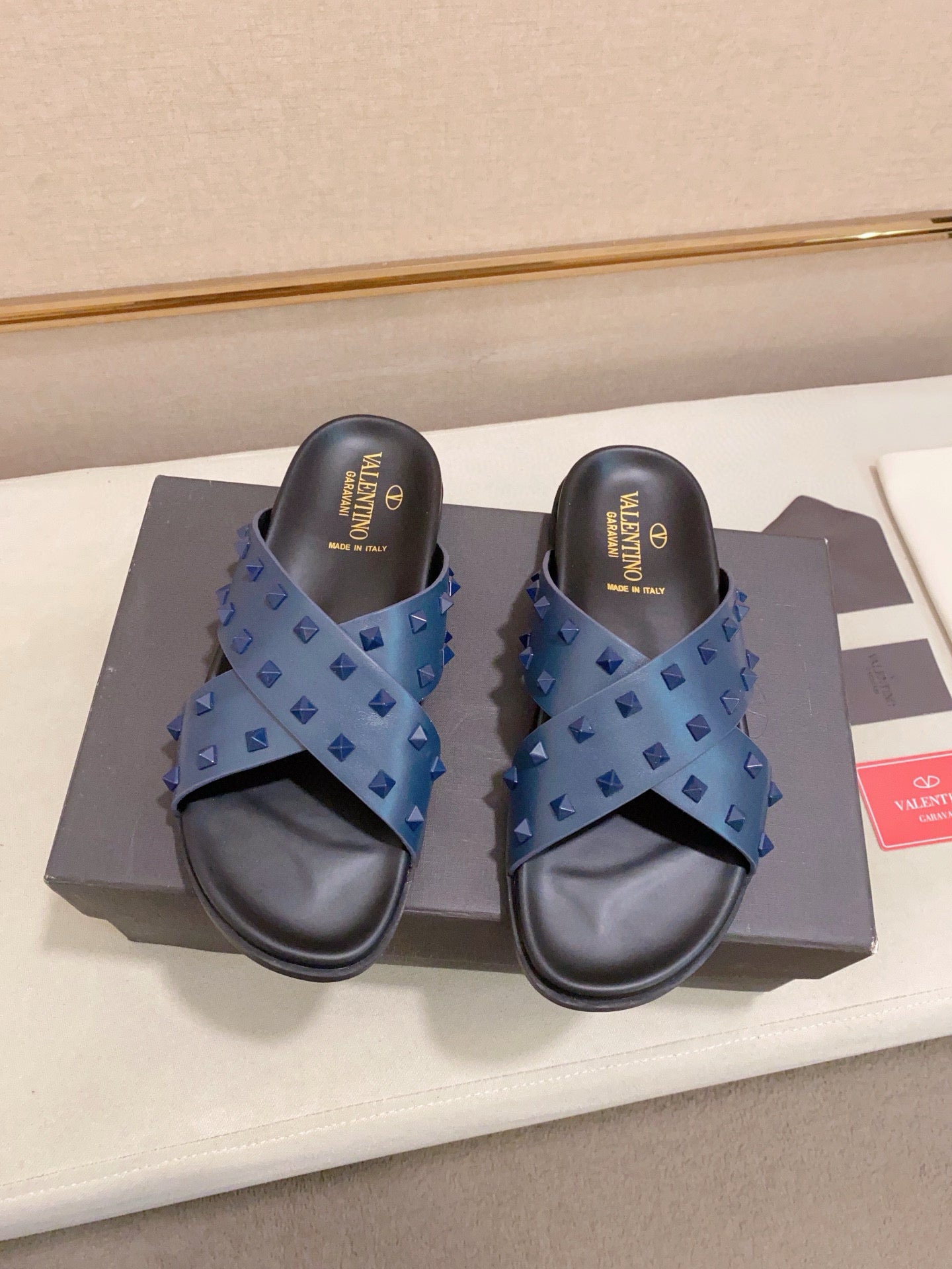LuxluxHouse Best Quality Sandals Valentino