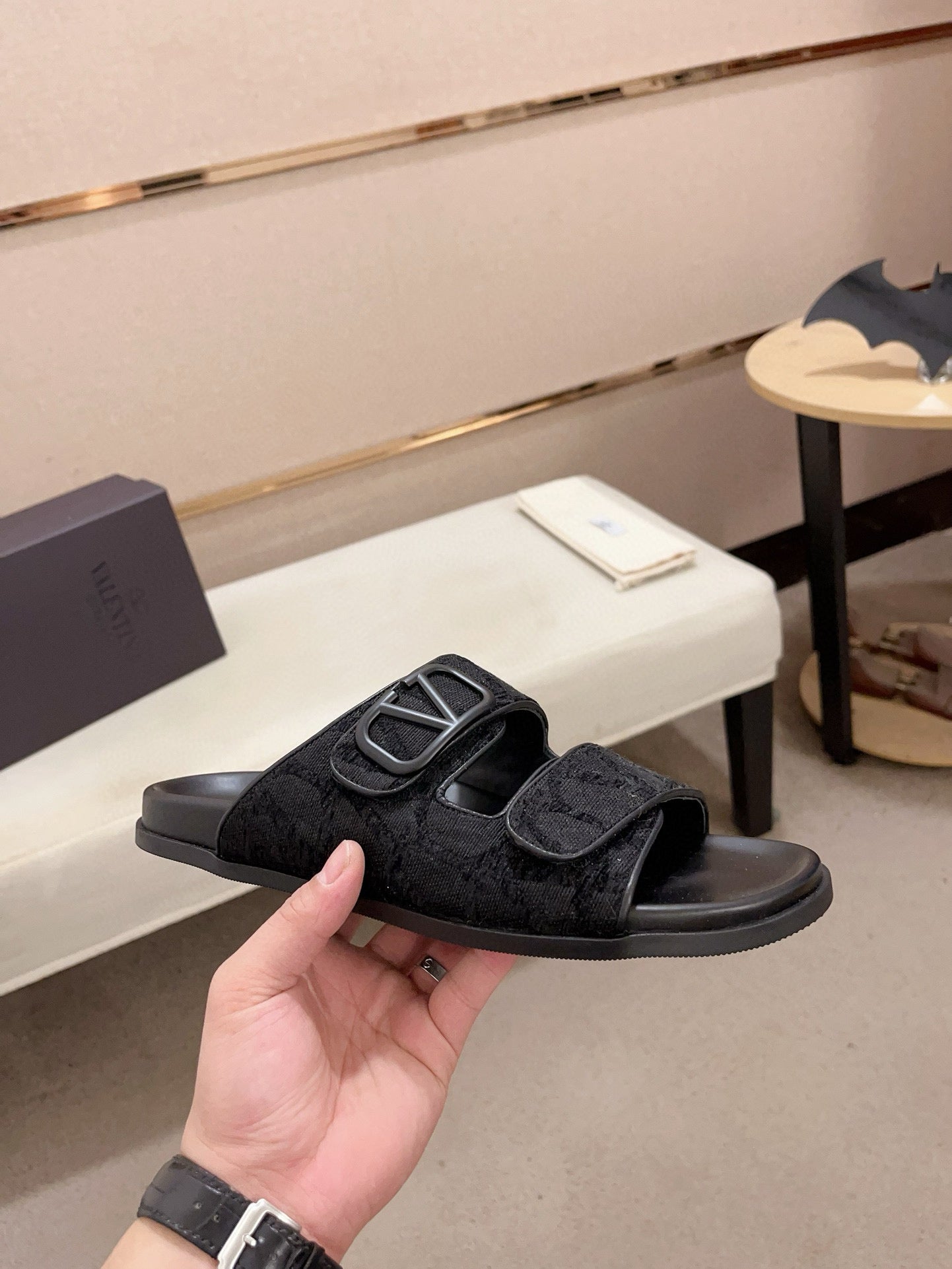 LuxluxHouse Best Quality Sandals Valentino