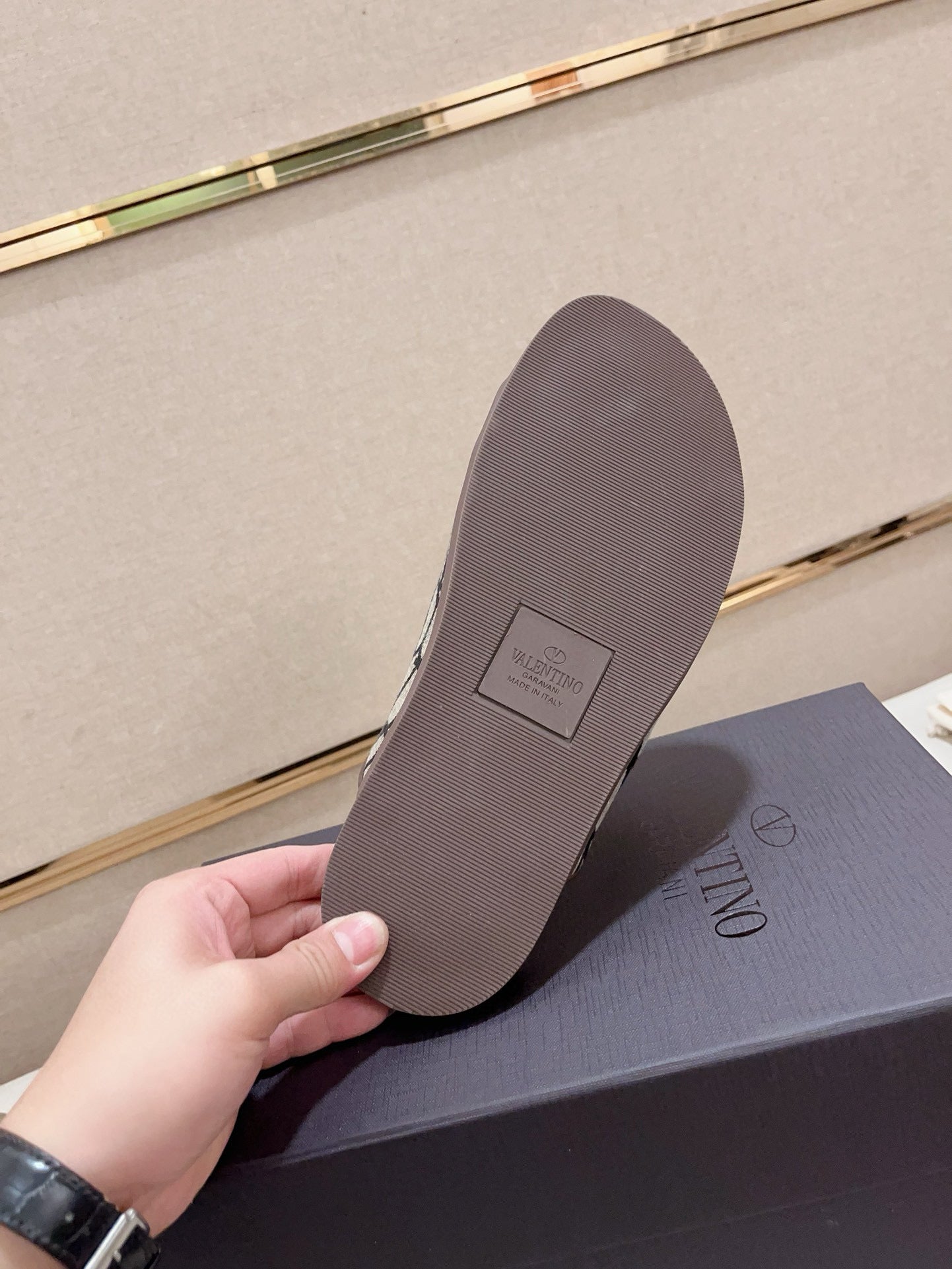 LuxluxHouse Best Quality Sandals Valentino