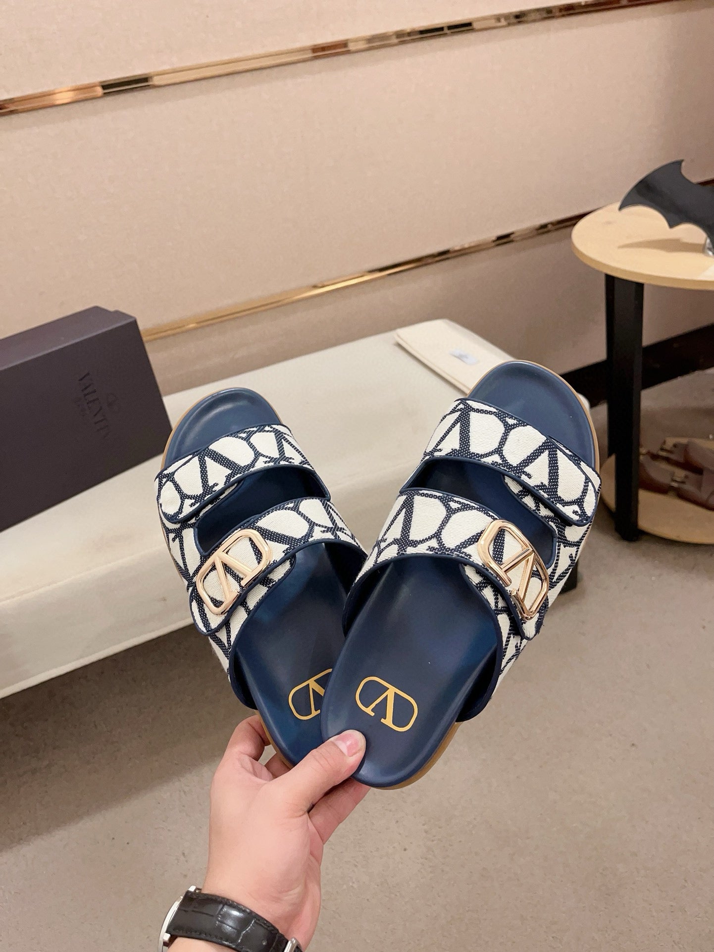 LuxluxHouse Best Quality Sandals Valentino