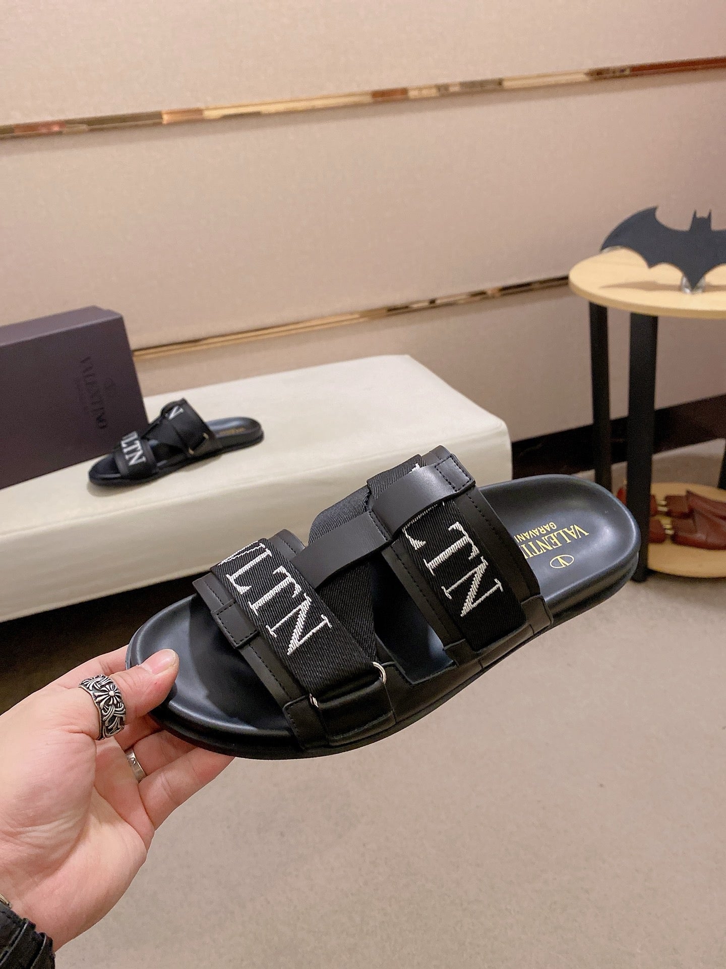 LuxluxHouse Best Quality Sandals Valentino