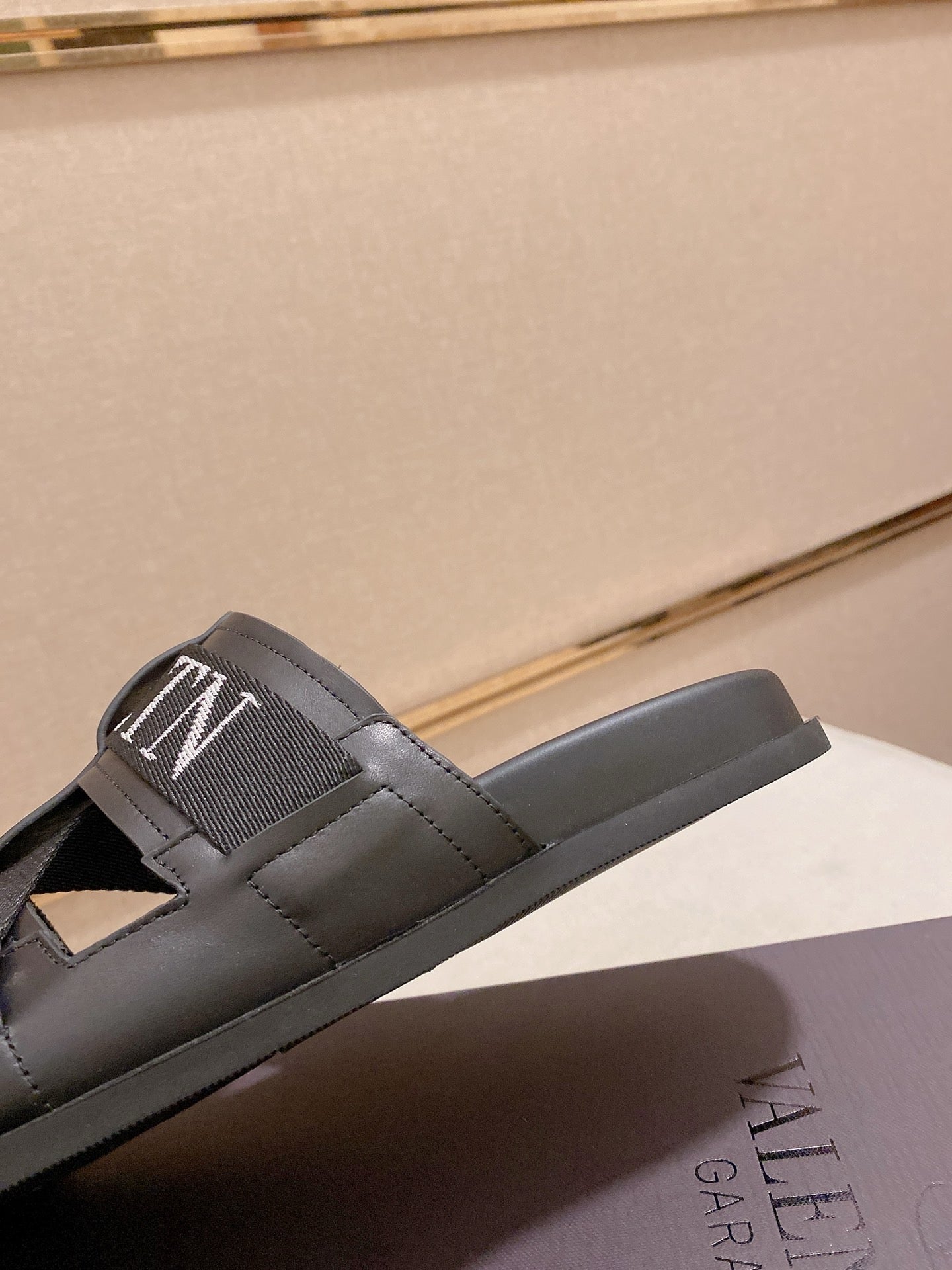 LuxluxHouse Best Quality Sandals Valentino