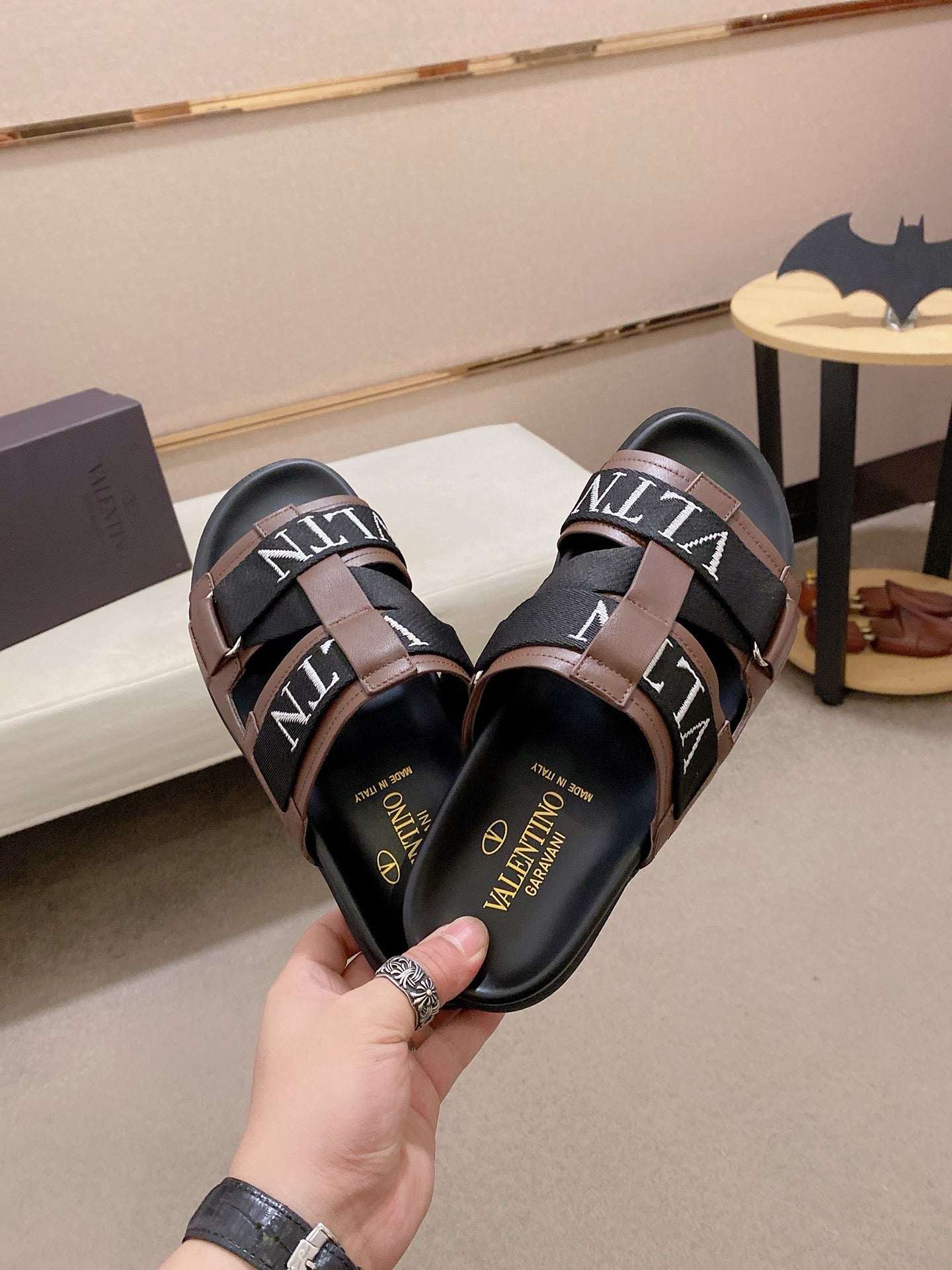 LuxluxHouse Best Quality Sandals Valentino