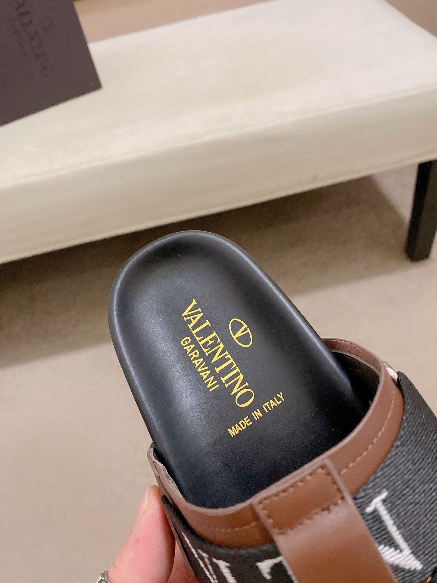 LuxluxHouse Best Quality Sandals Valentino