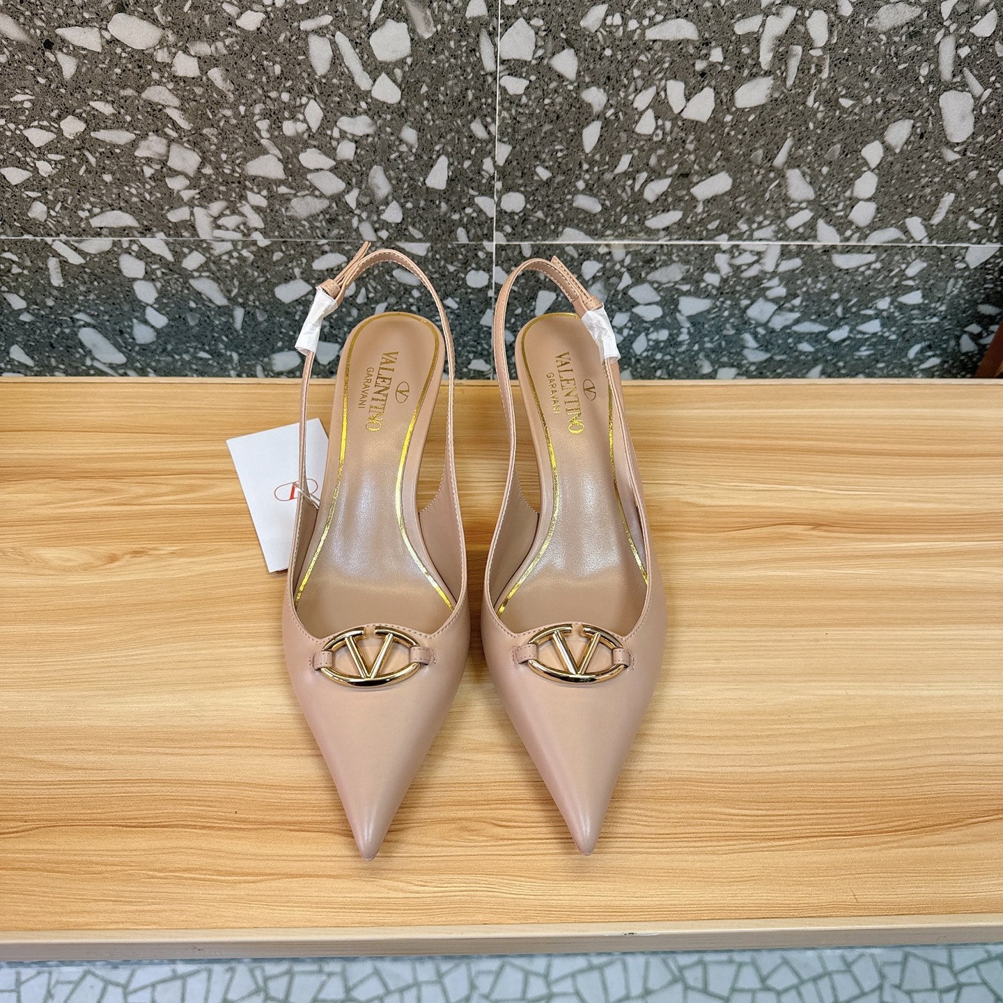 LuxluxHouse Best Quality Valentino Women Shoes