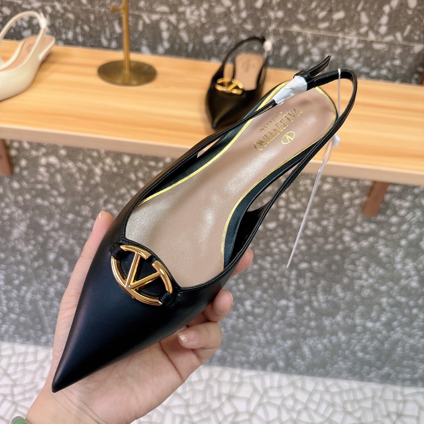 LuxluxHouse Best Quality Valentino Women Shoes