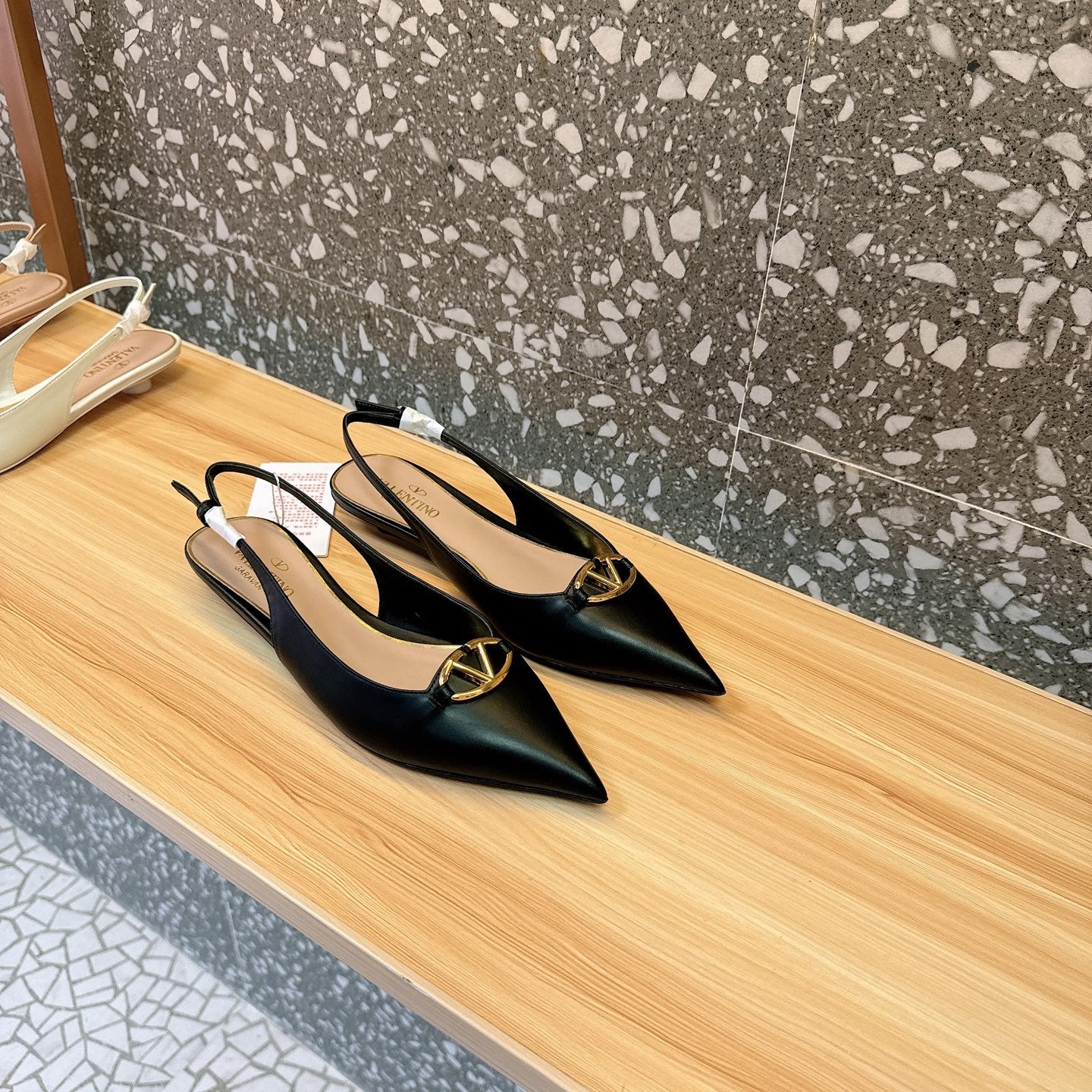 LuxluxHouse Best Quality Valentino Women Shoes