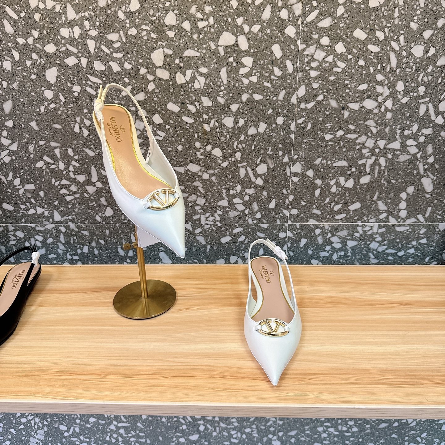 LuxluxHouse Best Quality Valentino Women Shoes