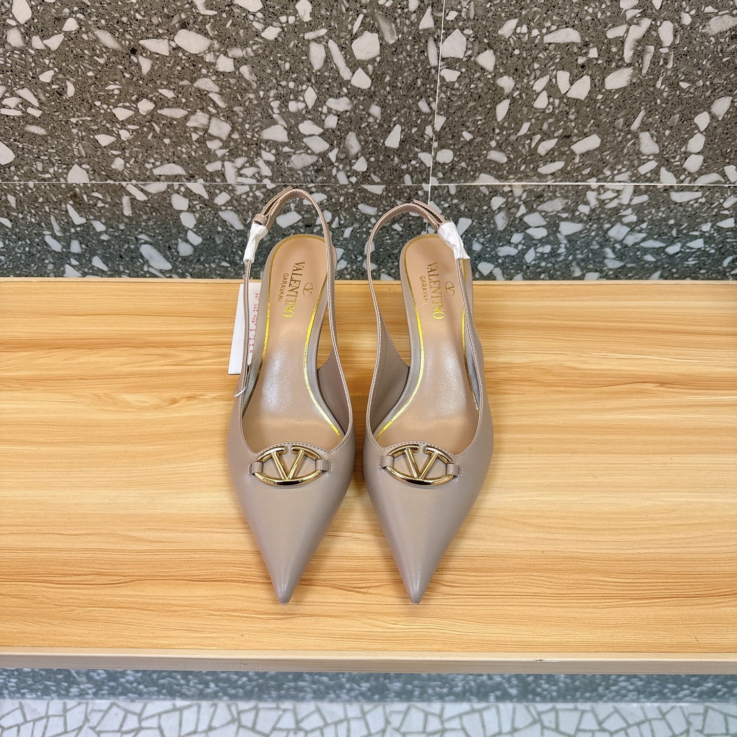 LuxluxHouse Best Quality Valentino Women Shoes