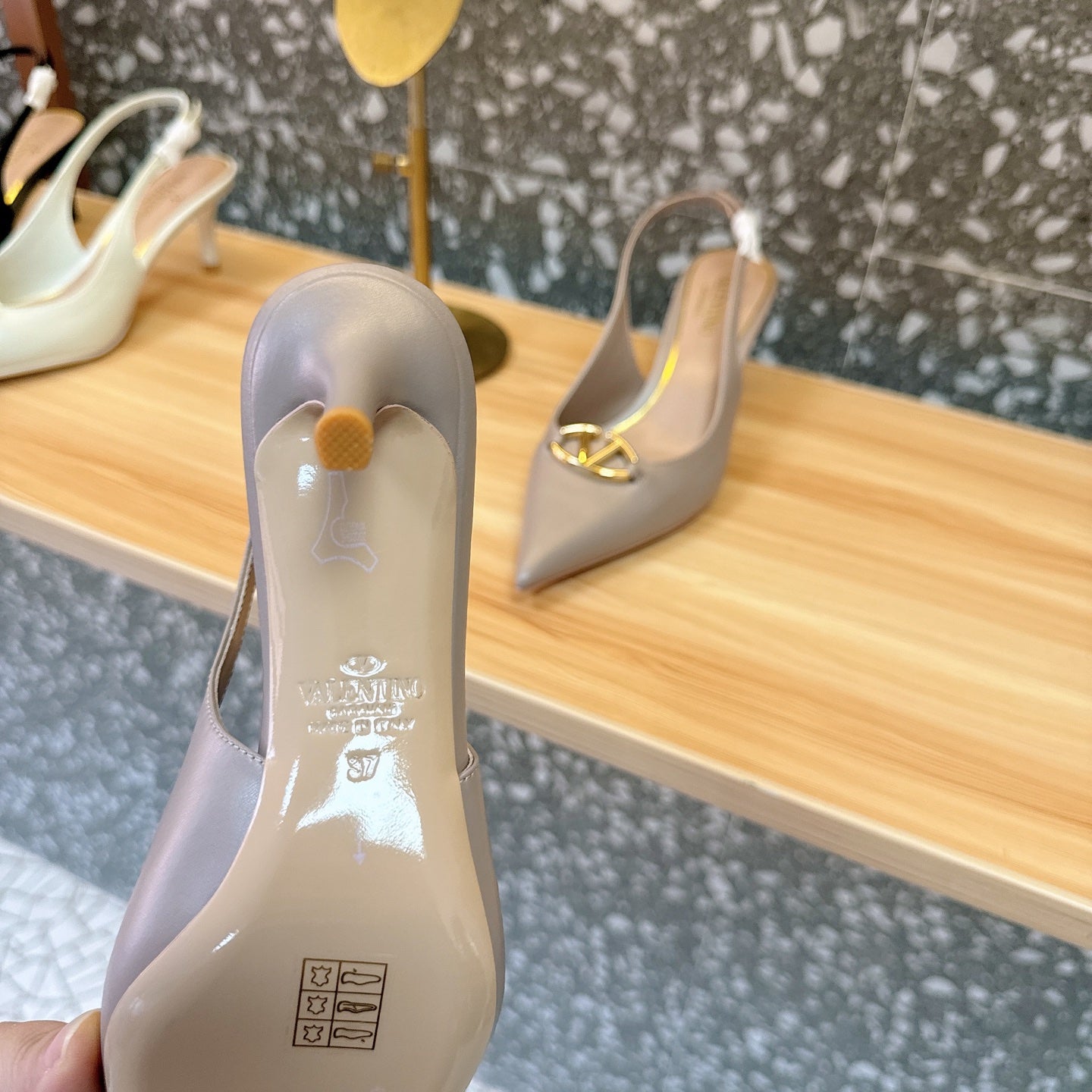 LuxluxHouse Best Quality Valentino Women Shoes