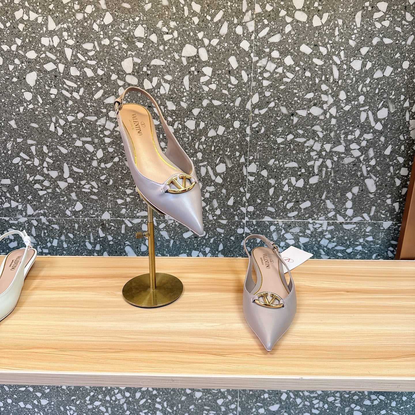 LuxluxHouse Best Quality Valentino Women Shoes