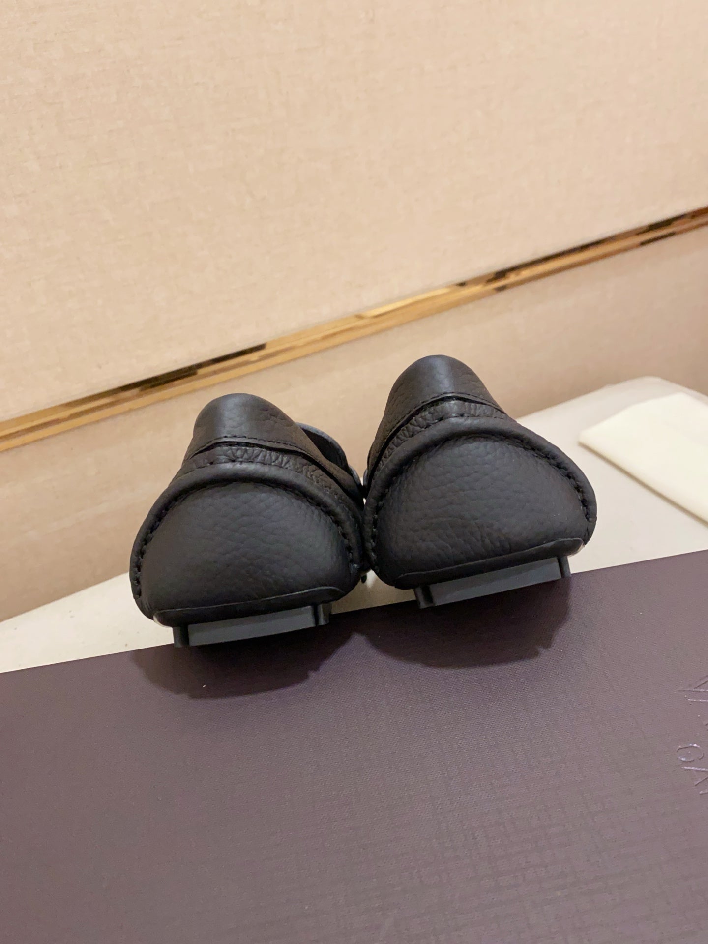 LuxluxHouse Best Quality Shoes Valentino