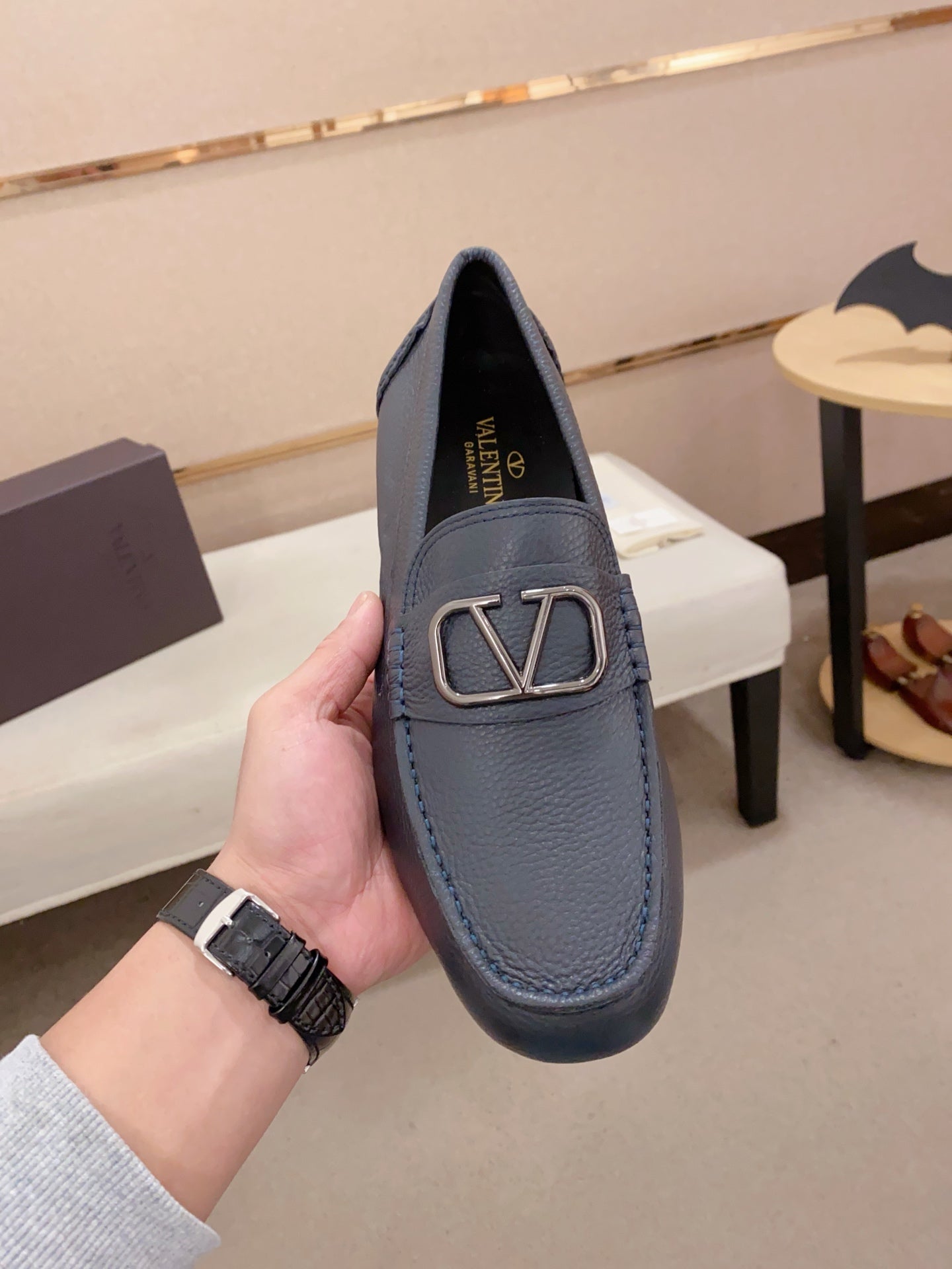 LuxluxHouse Best Quality Shoes Valentino
