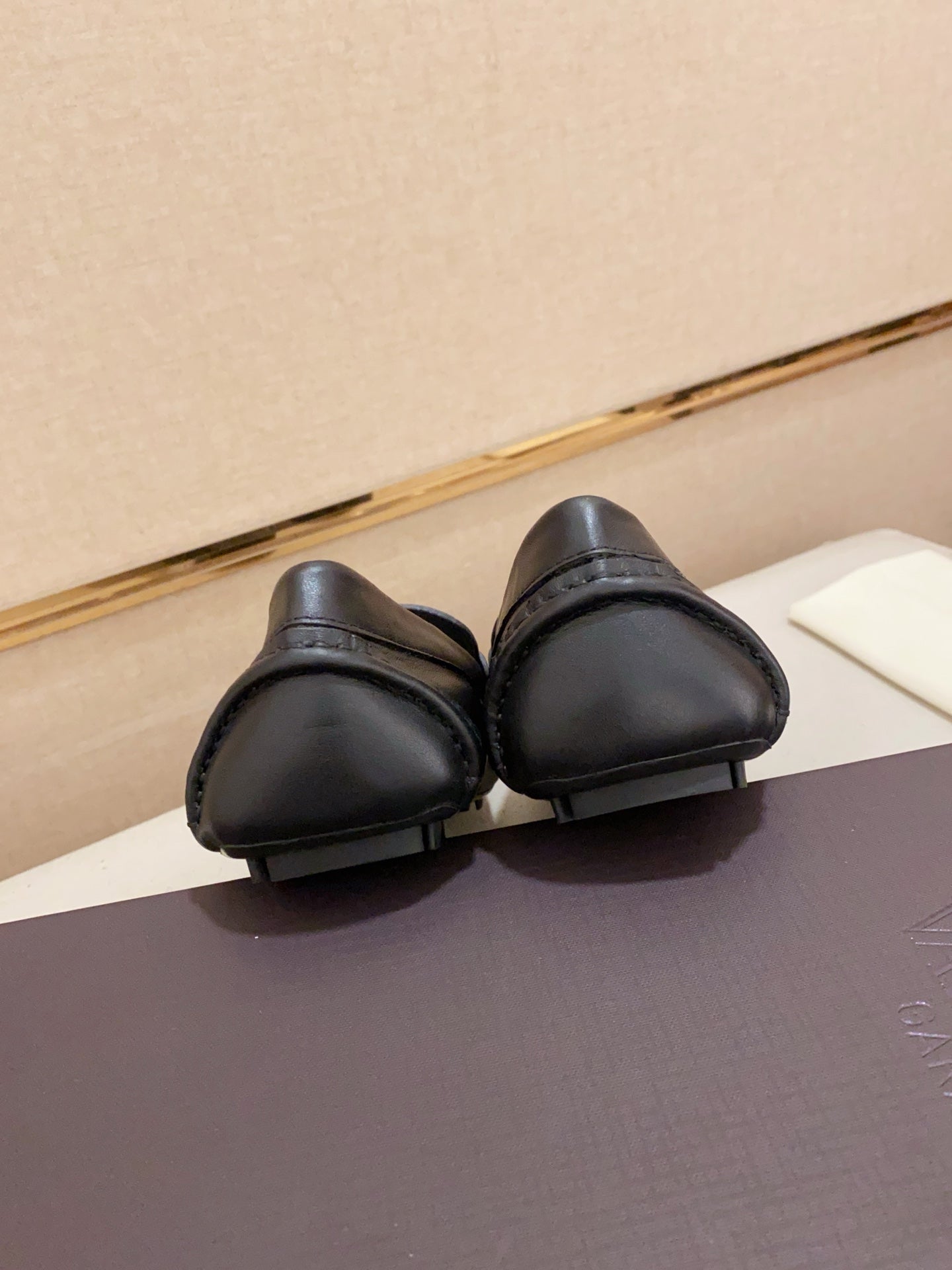 LuxluxHouse Best Quality Shoes Valentino