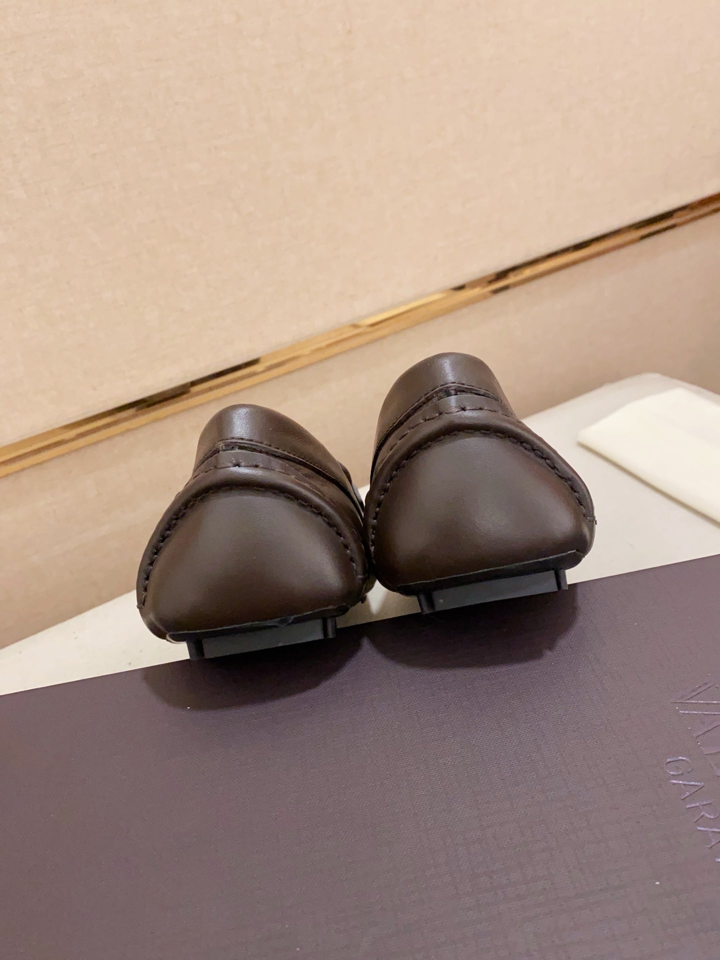 LuxluxHouse Best Quality Shoes Valentino