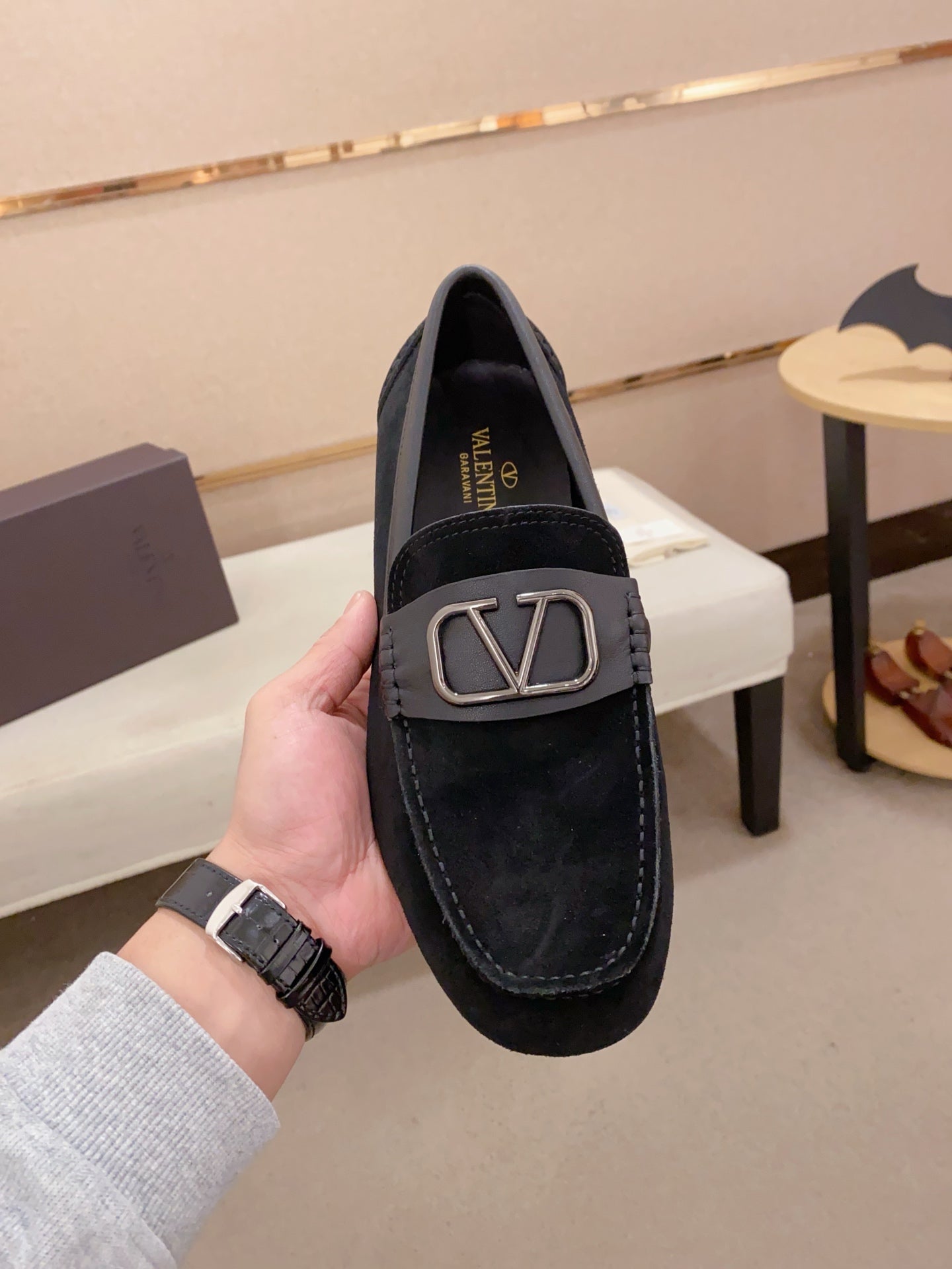 LuxluxHouse Best Quality Shoes Valentino