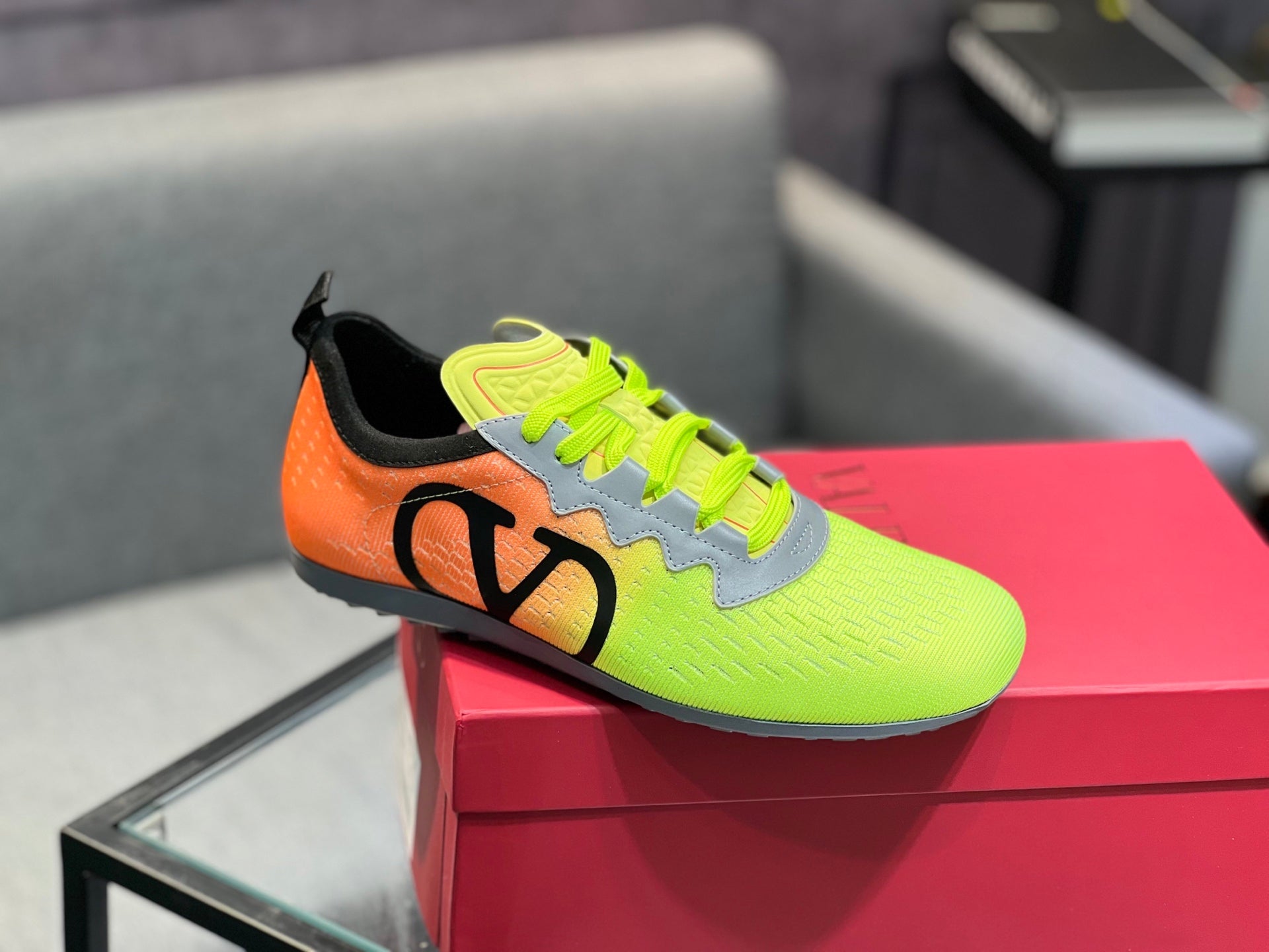 LuxluxHouse Best Quality Shoes Valentino