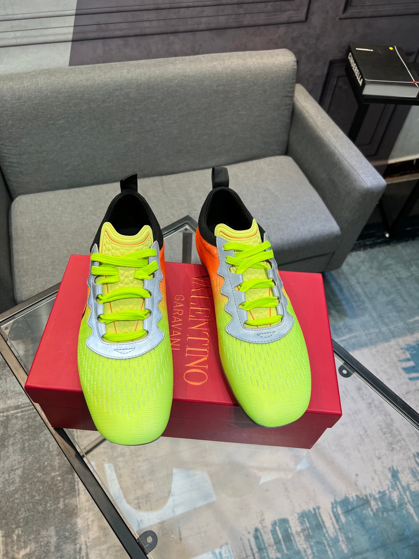 LuxluxHouse Best Quality Shoes Valentino