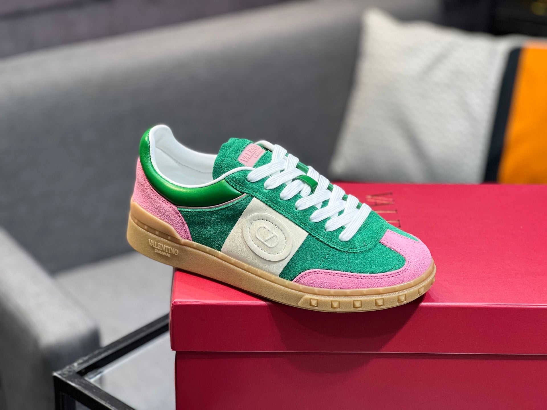 LuxluxHouse Best Quality Shoes Valentino