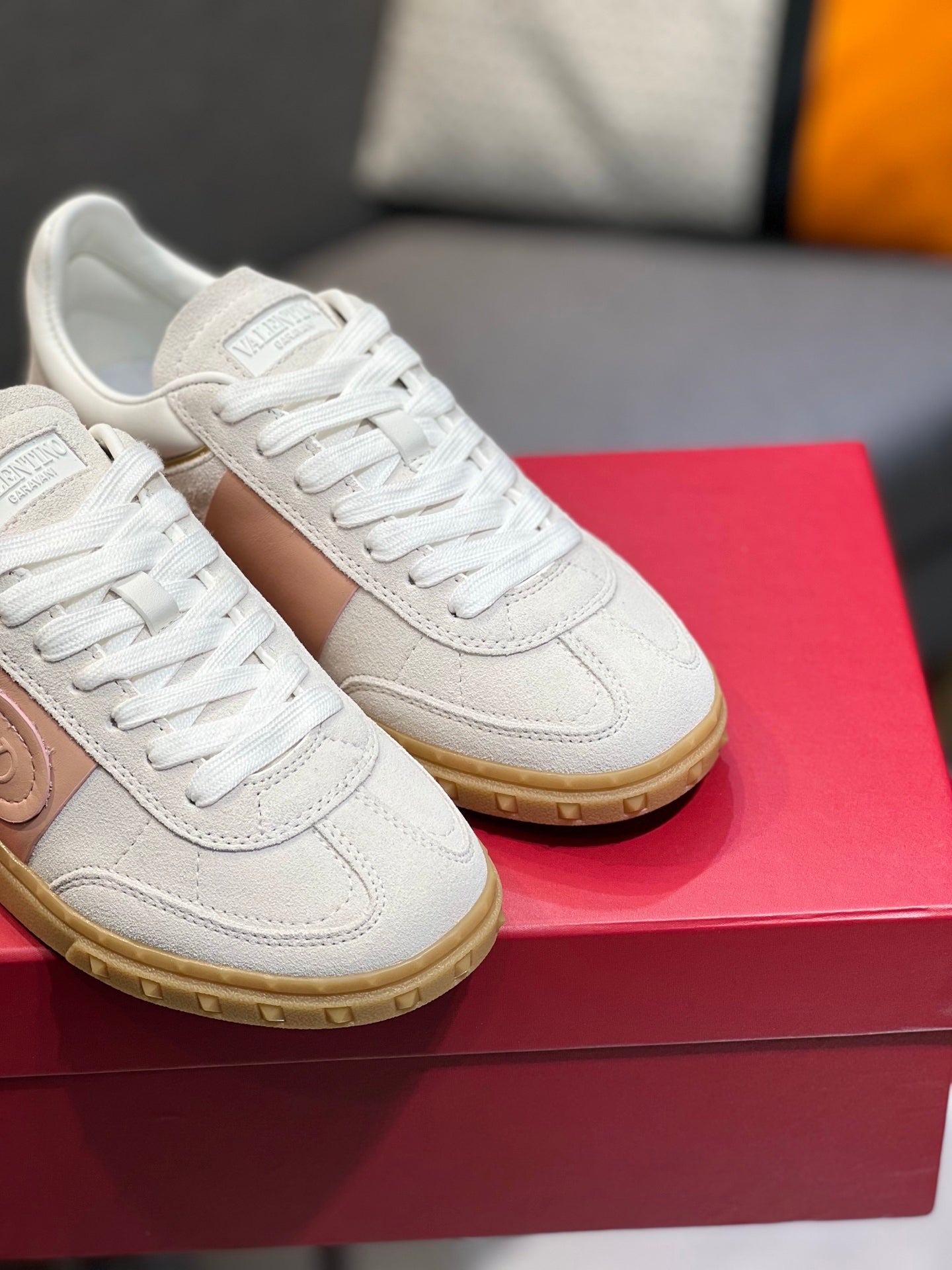 LuxluxHouse Best Quality Shoes Valentino