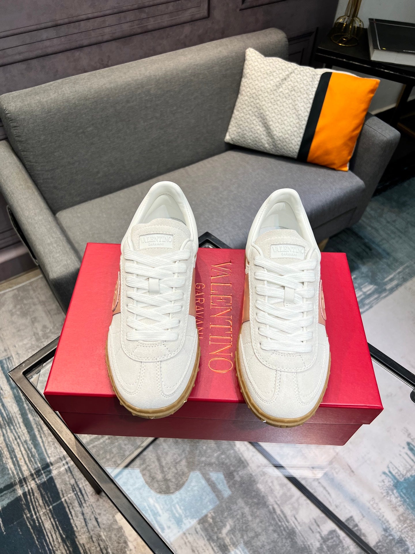 LuxluxHouse Best Quality Shoes Valentino