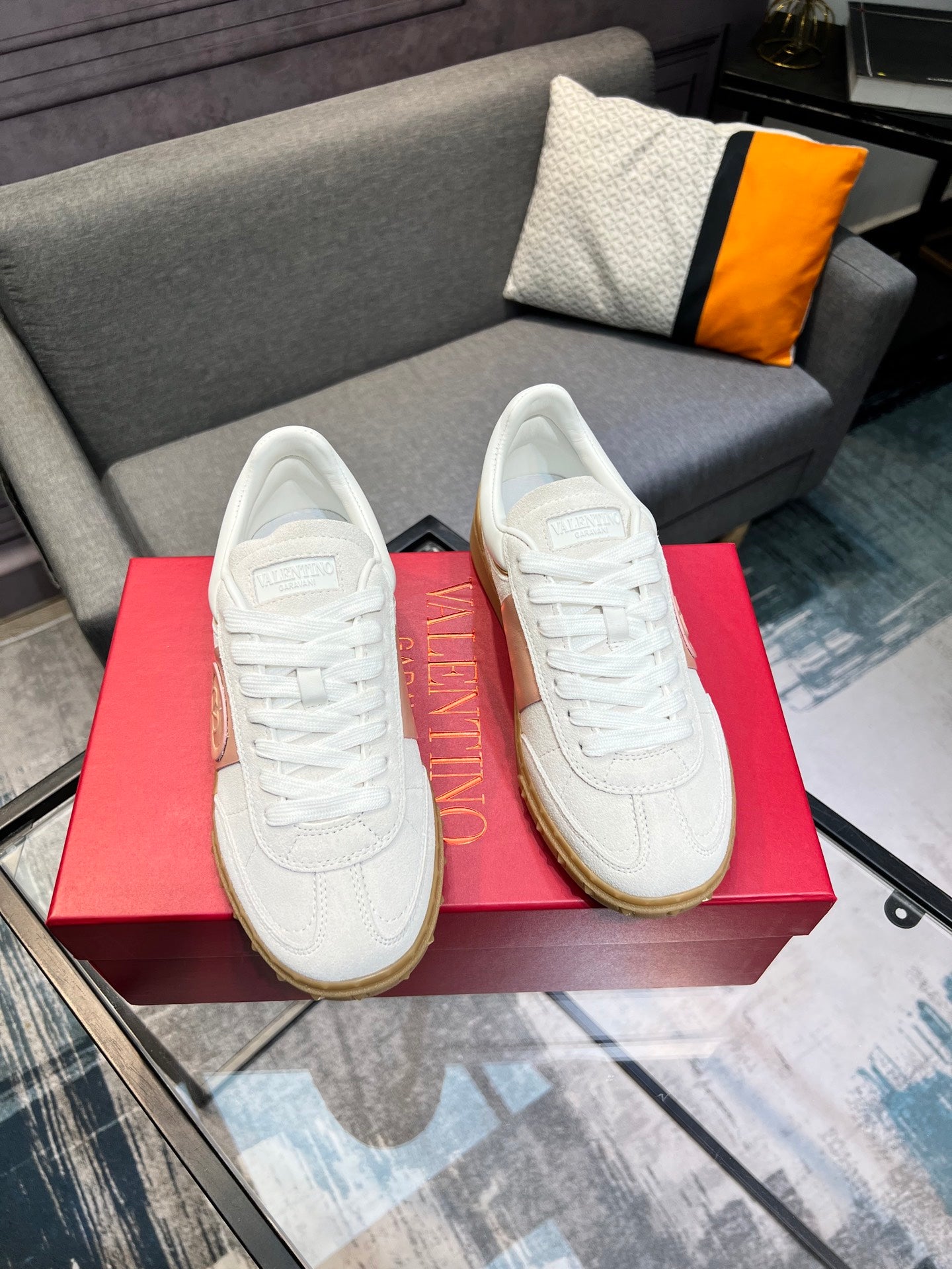 LuxluxHouse Best Quality Shoes Valentino