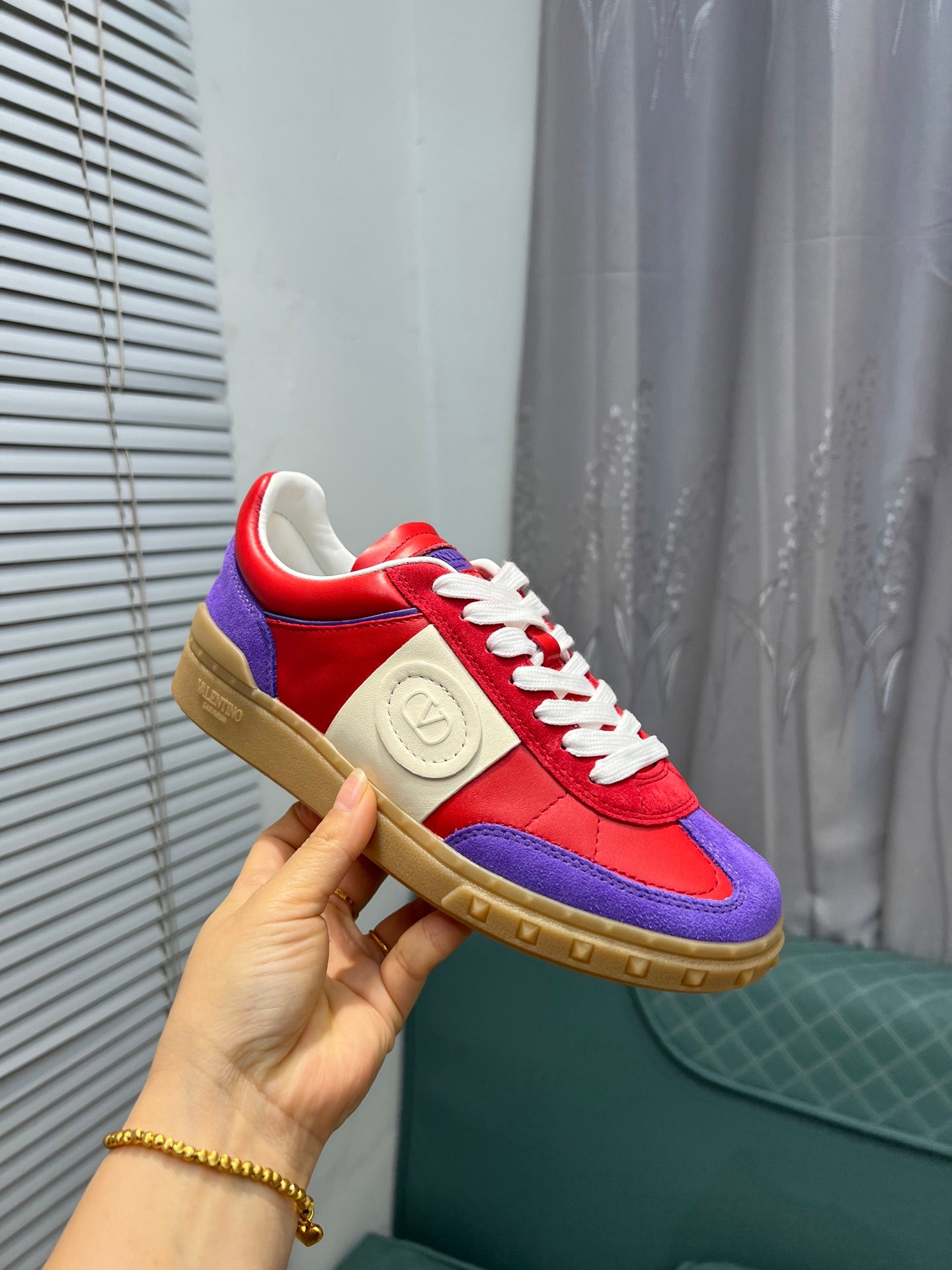 LuxluxHouse Best Quality Shoes Valentino