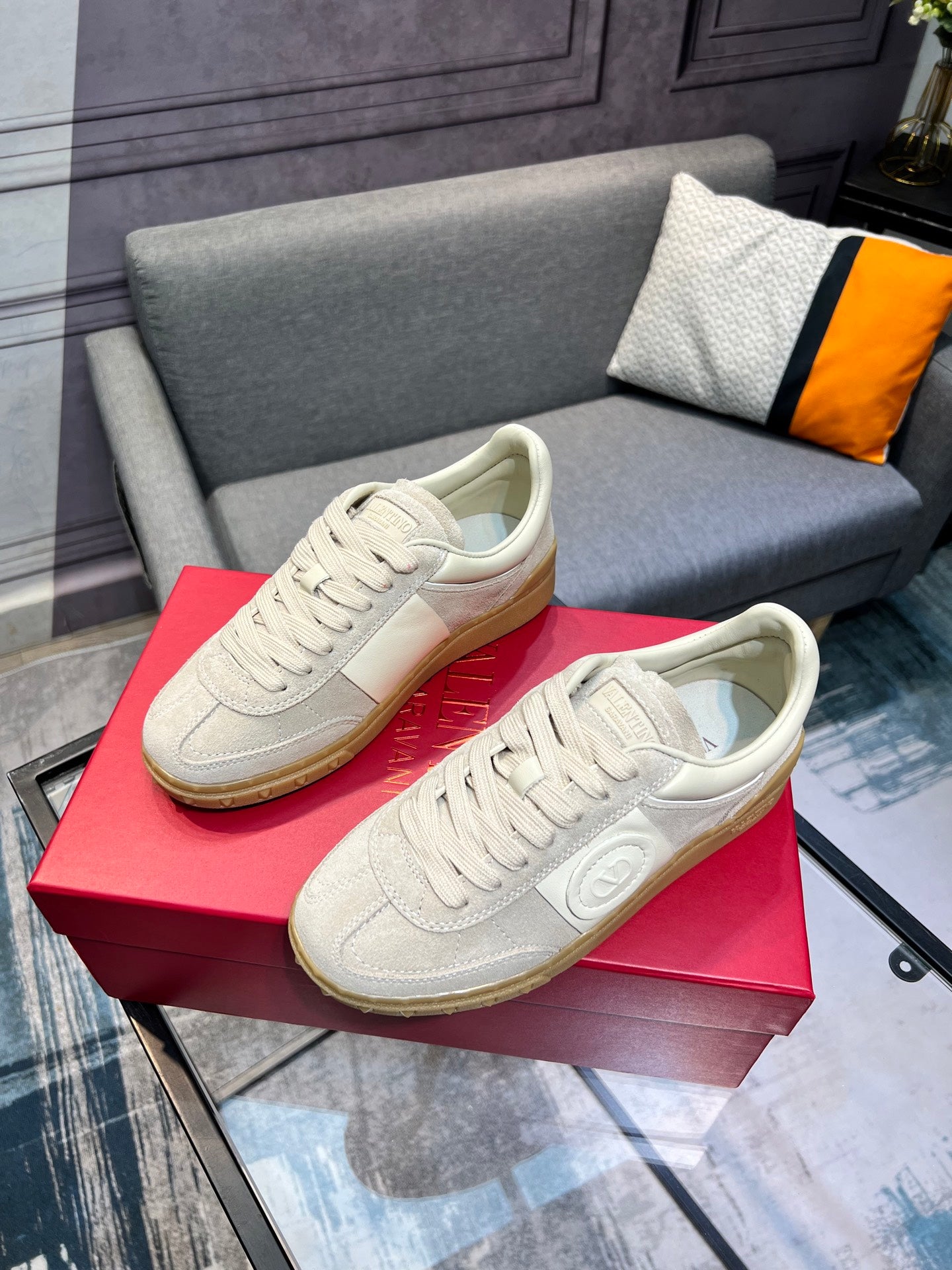 LuxluxHouse Best Quality Shoes Valentino