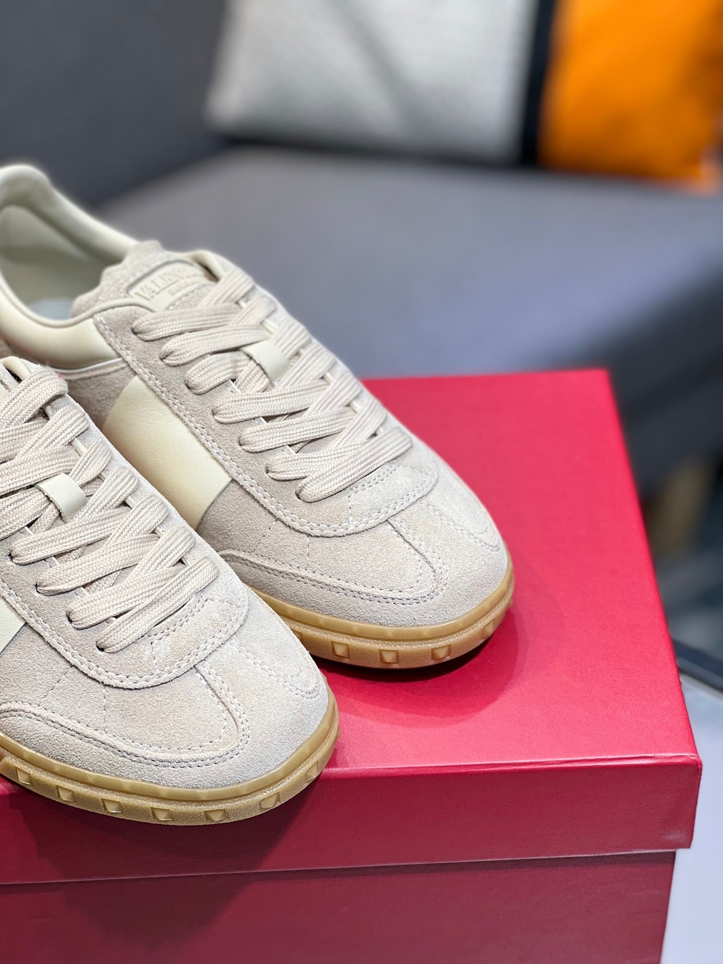 LuxluxHouse Best Quality Shoes Valentino
