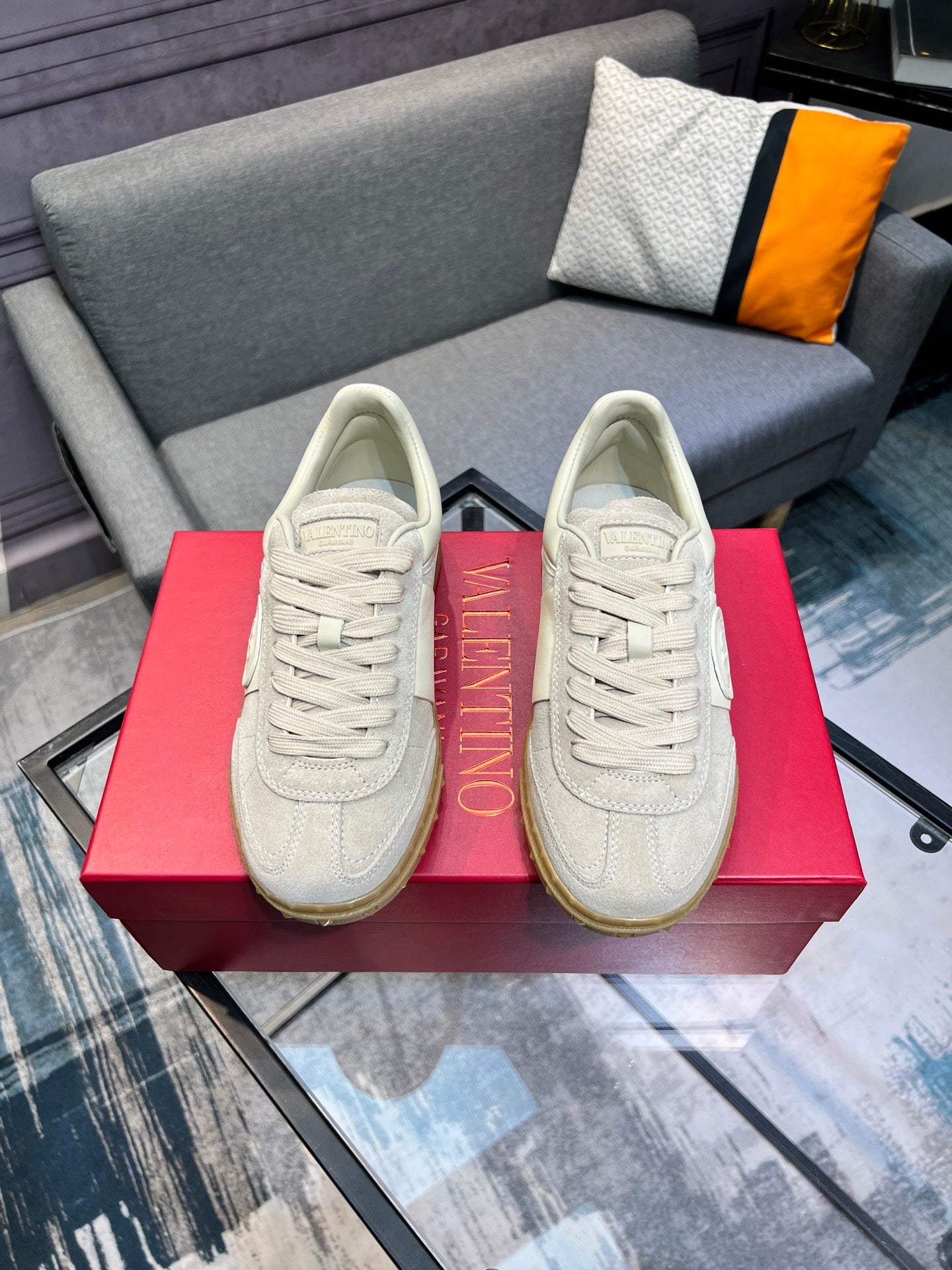 LuxluxHouse Best Quality Shoes Valentino