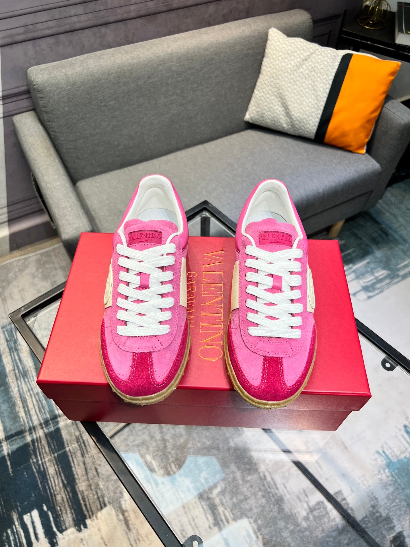 LuxluxHouse Best Quality Shoes Valentino