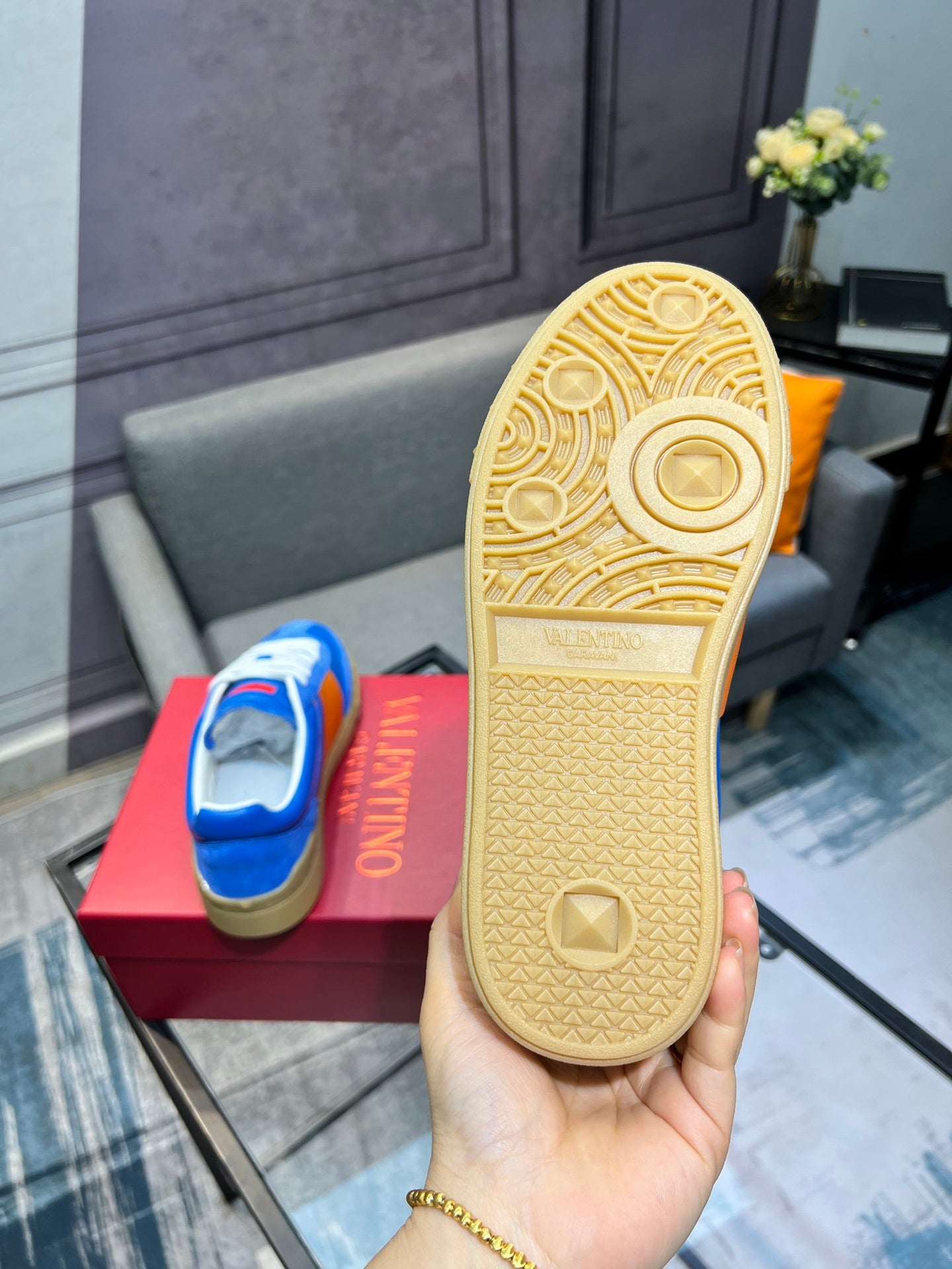 LuxluxHouse Best Quality Shoes Valentino