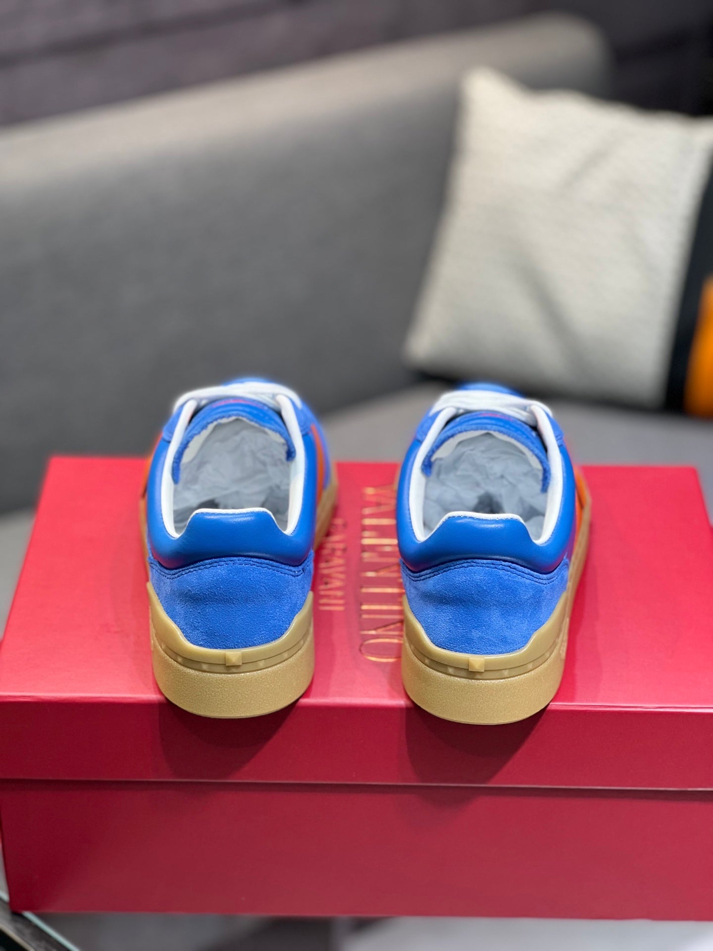 LuxluxHouse Best Quality Shoes Valentino