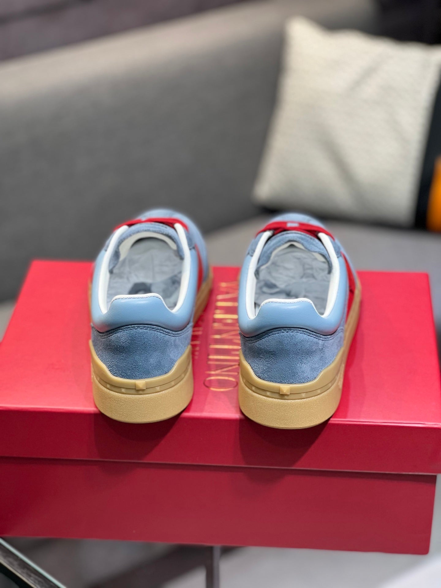 LuxluxHouse Best Quality Shoes Valentino