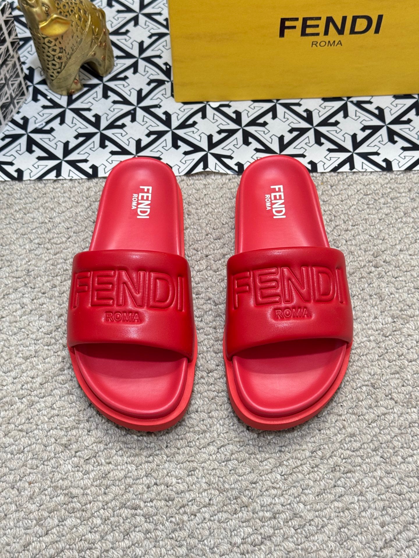 LuxluxHouse Best Quality Sandals Fendi