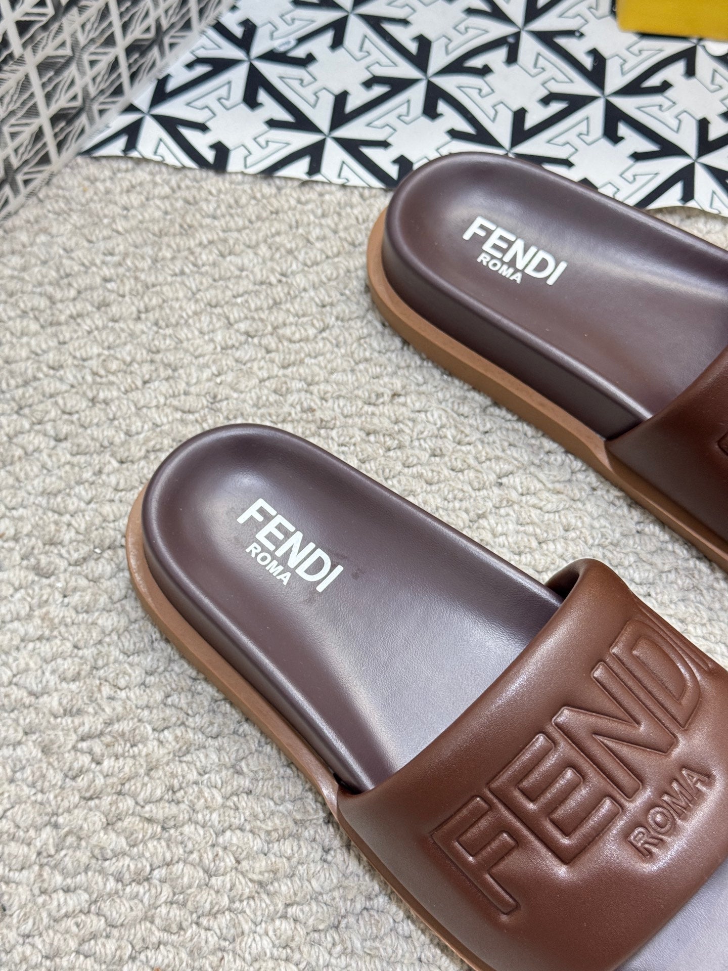 LuxluxHouse Best Quality Sandals Fendi