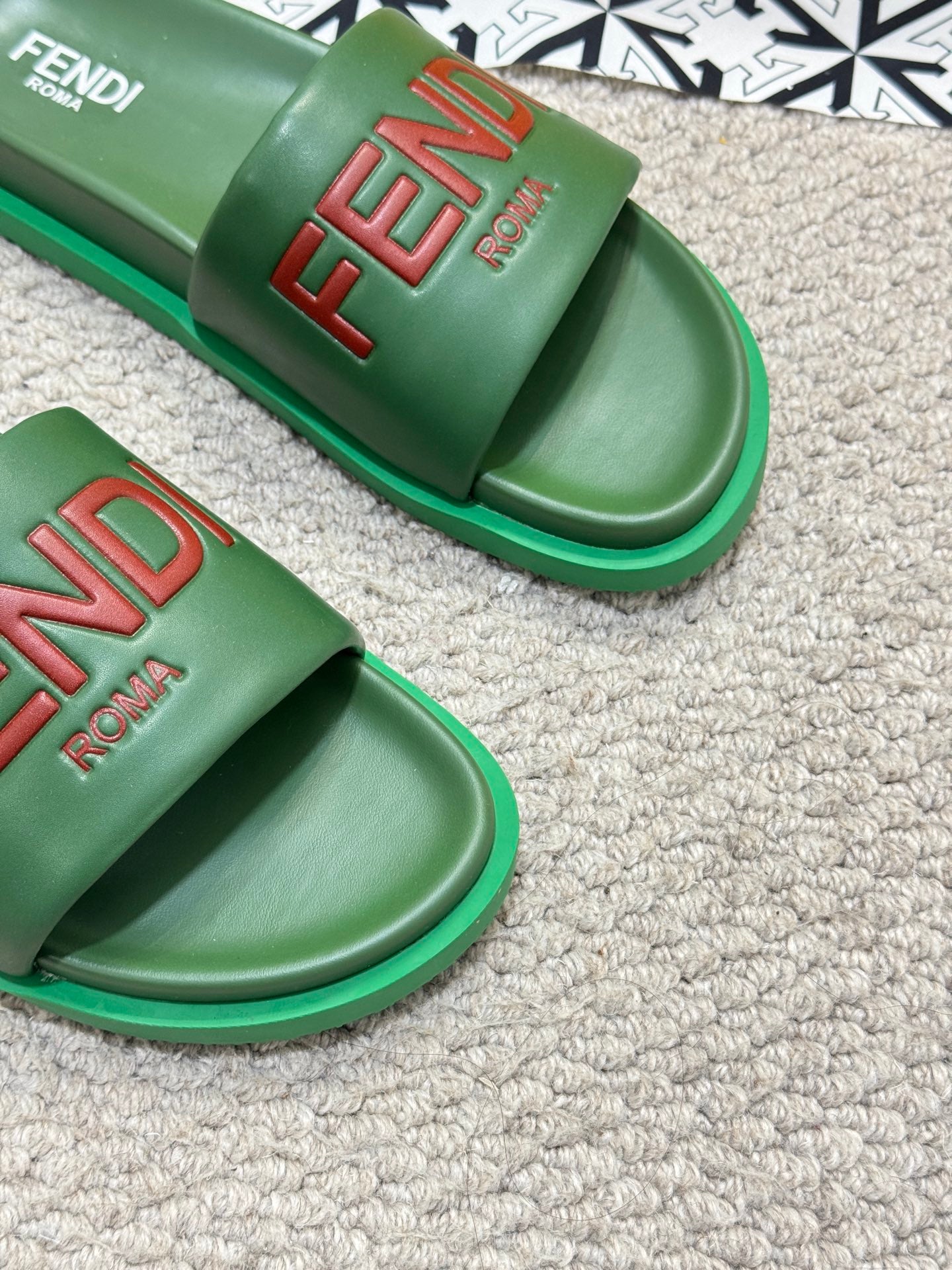 LuxluxHouse Best Quality Sandals Fendi