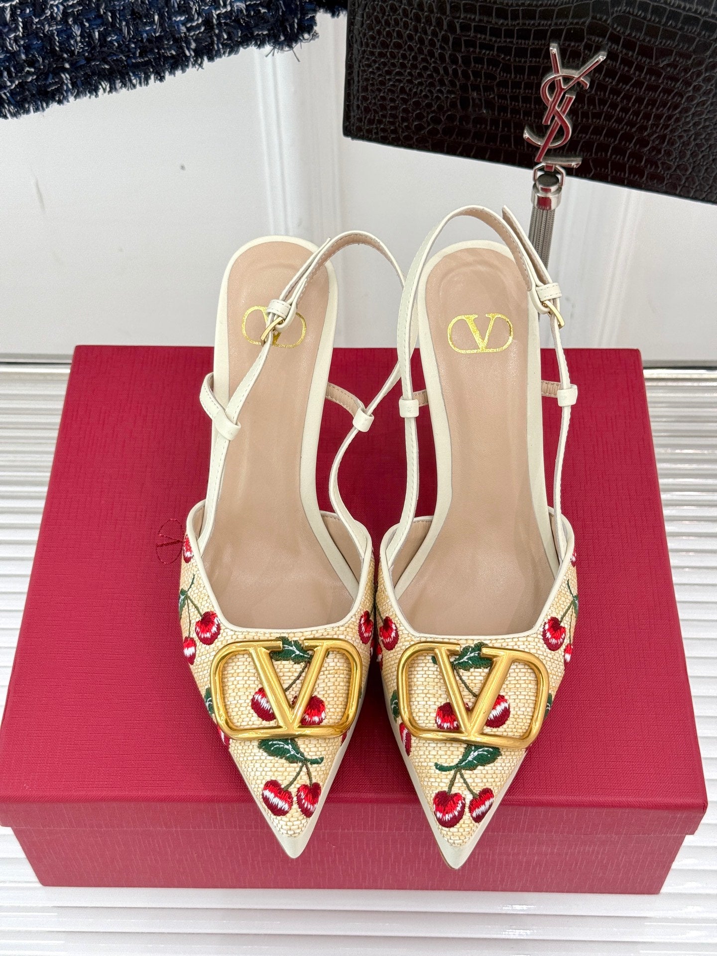 LuxluxHouse Best Quality Valentino Women Shoes
