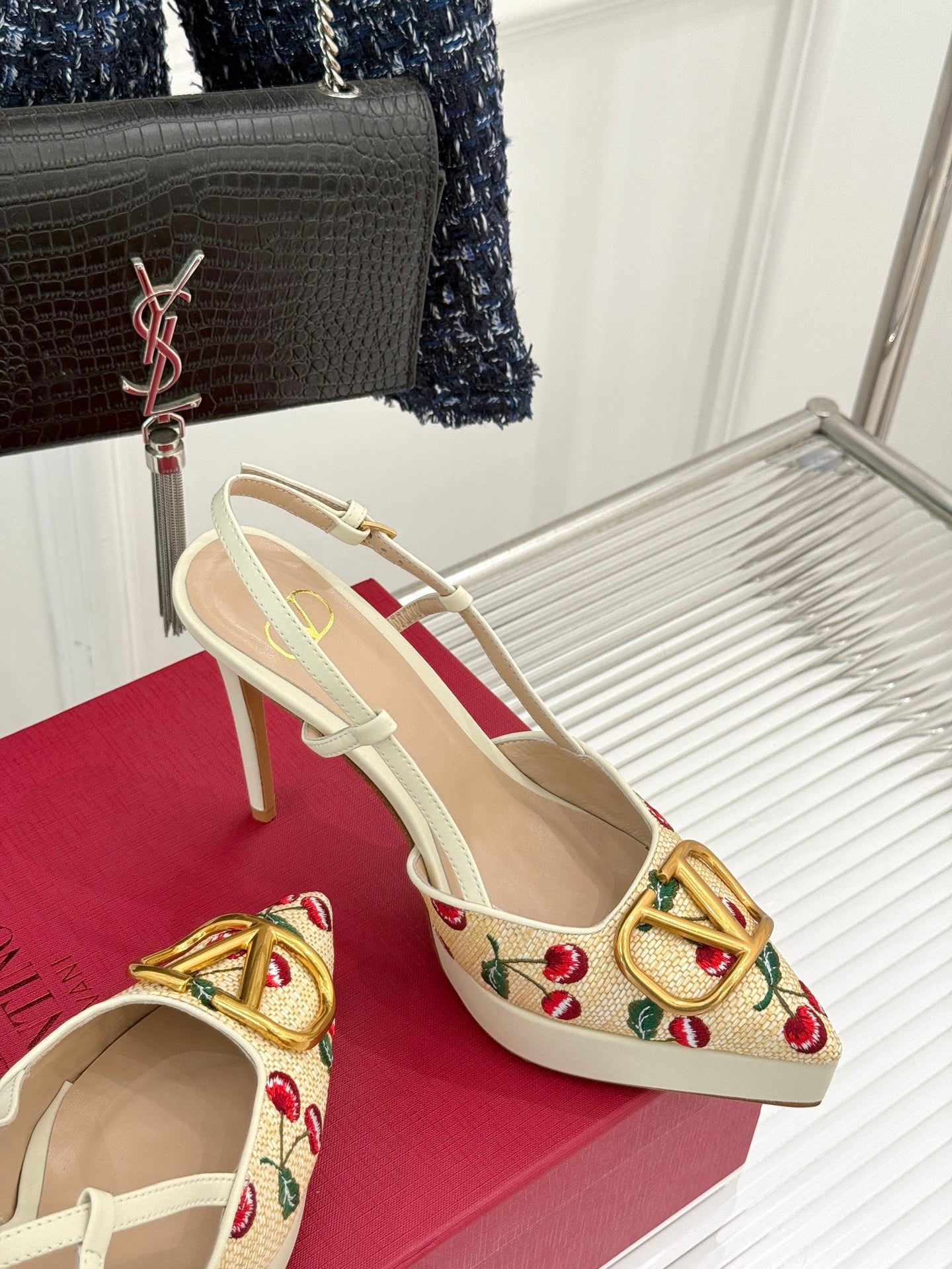 LuxluxHouse Best Quality Valentino Women Shoes