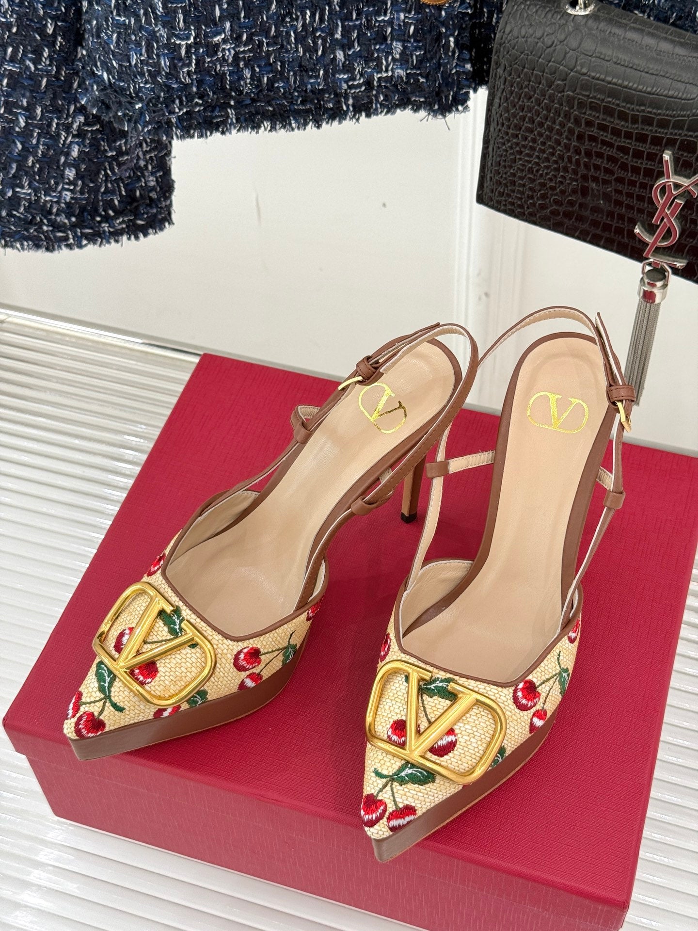 LuxluxHouse Best Quality Valentino Women Shoes