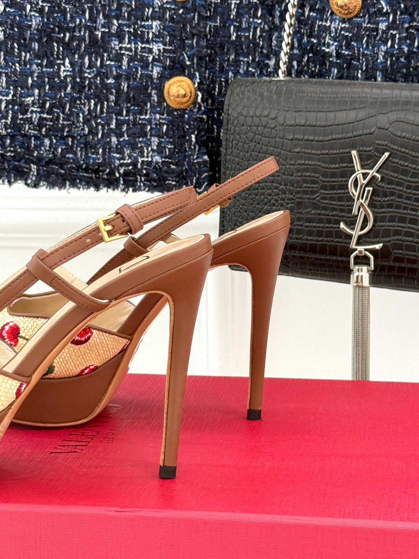 LuxluxHouse Best Quality Valentino Women Shoes