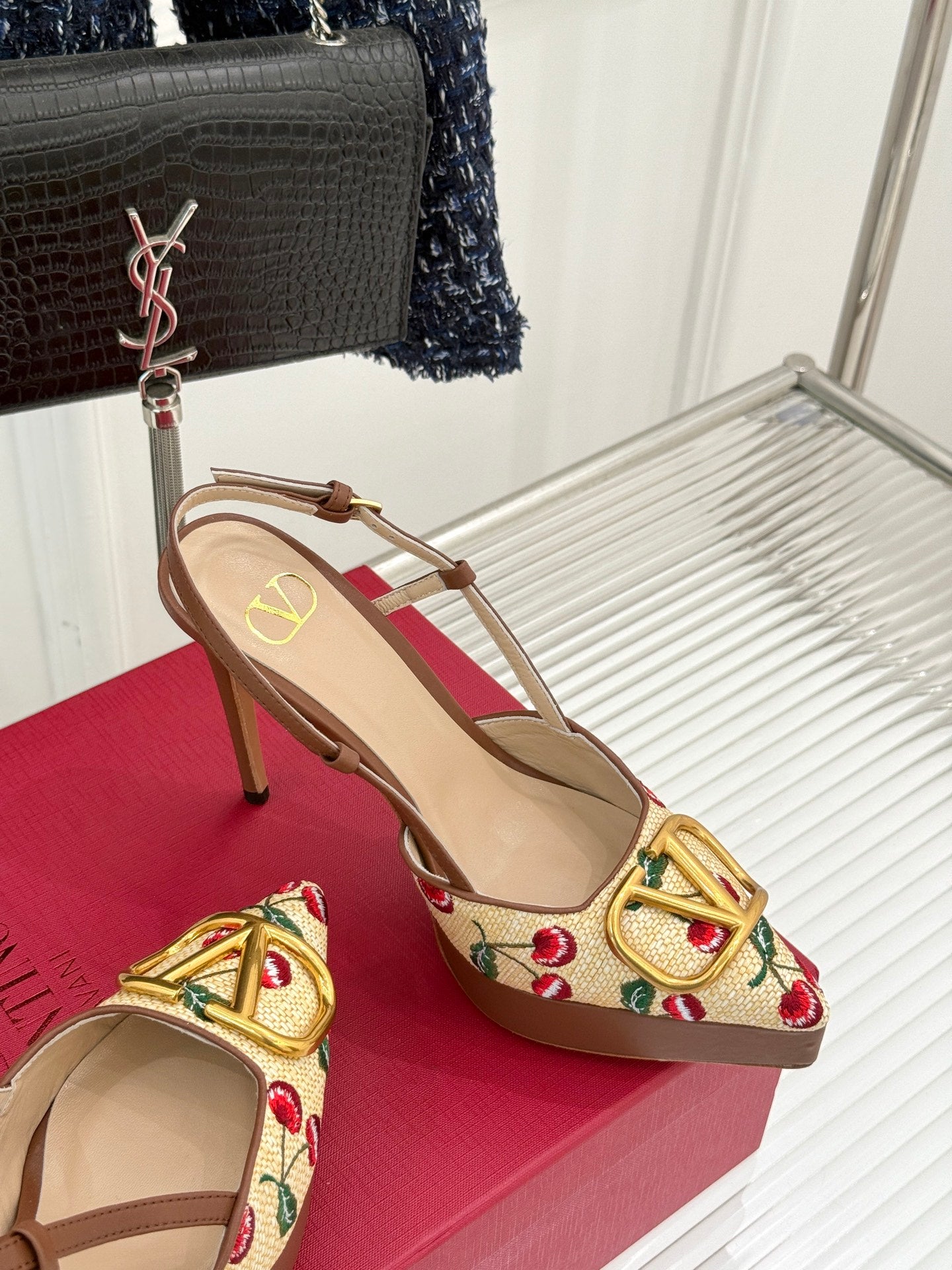 LuxluxHouse Best Quality Valentino Women Shoes