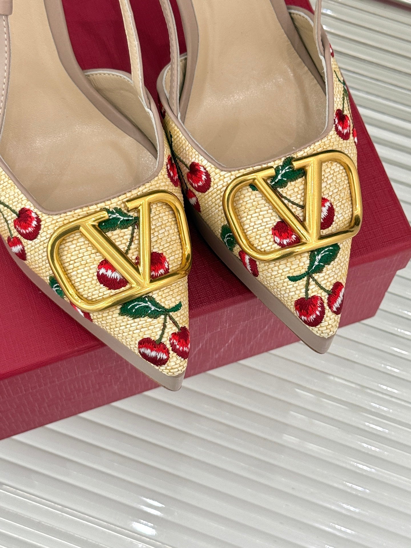 LuxluxHouse Best Quality Valentino Women Shoes
