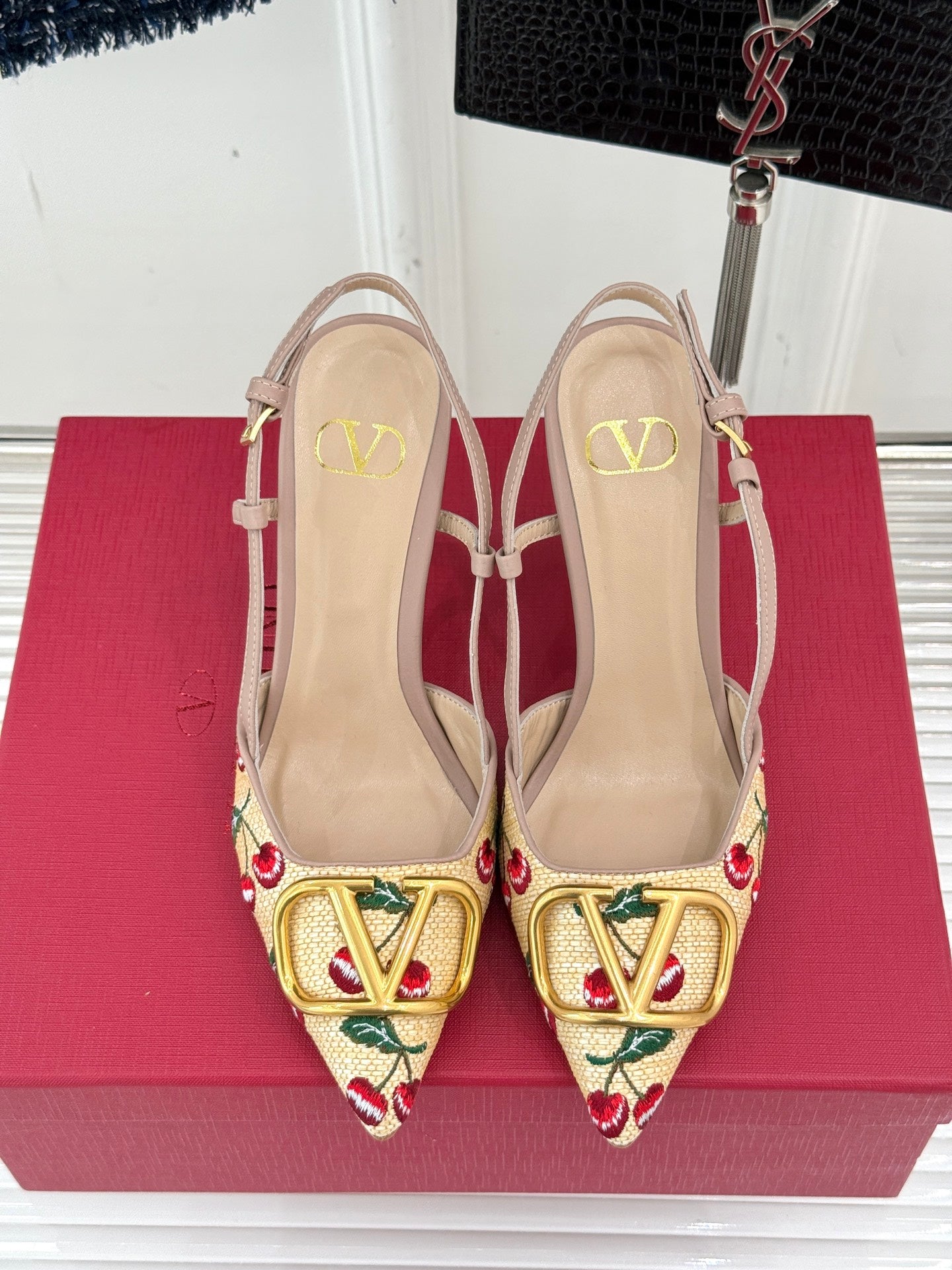 LuxluxHouse Best Quality Valentino Women Shoes