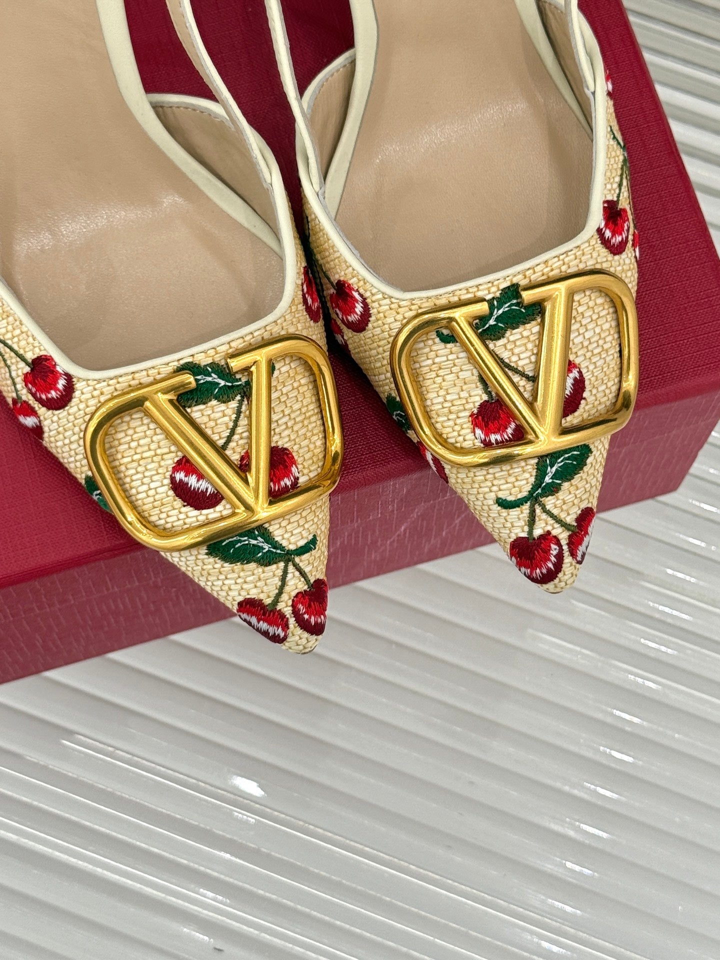 LuxluxHouse Best Quality Valentino Women Shoes