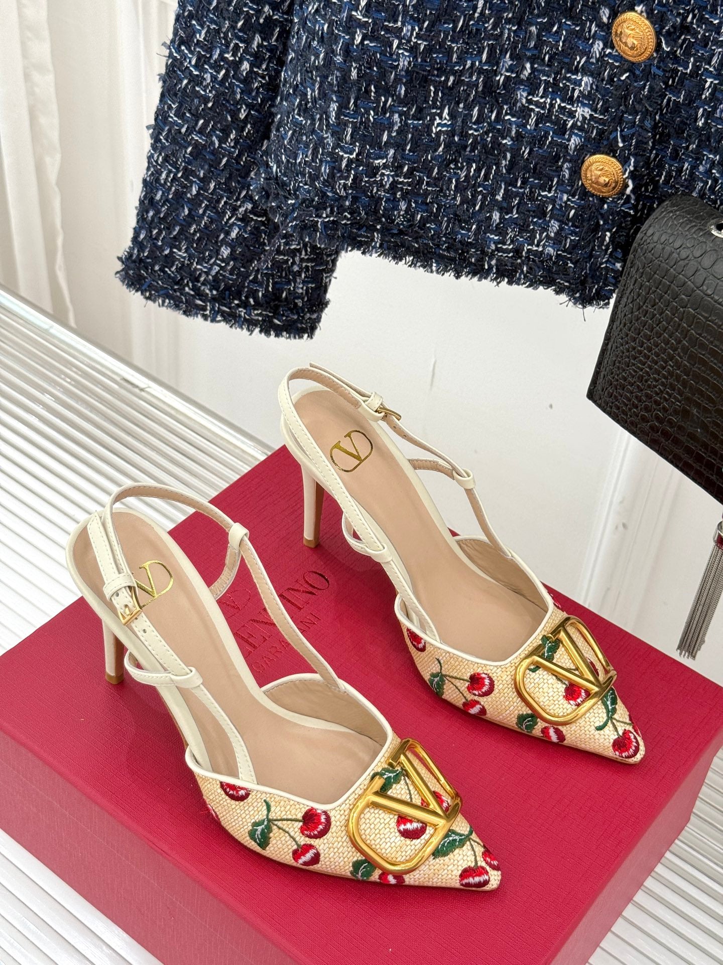LuxluxHouse Best Quality Valentino Women Shoes