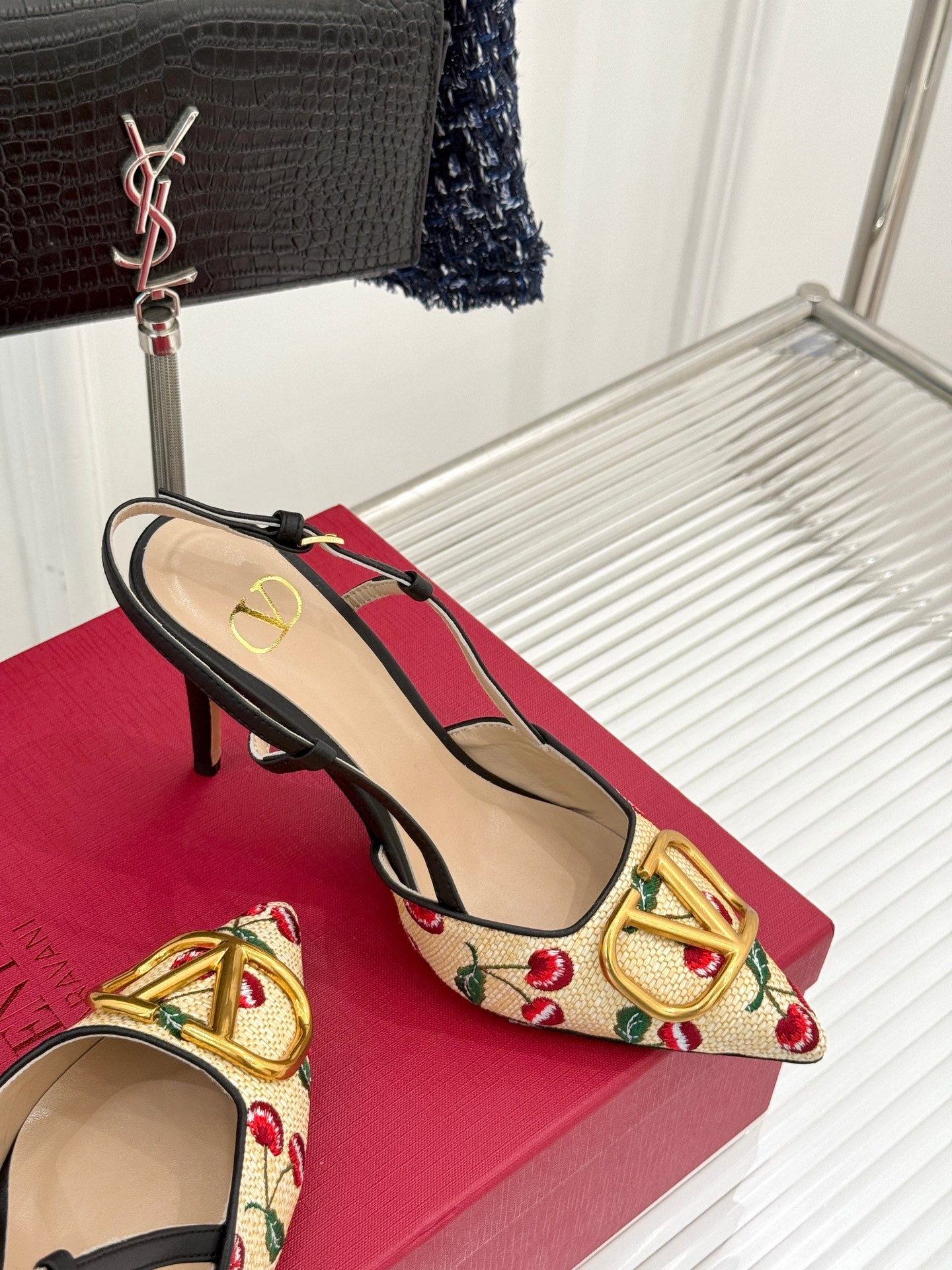 LuxluxHouse Best Quality Valentino Women Shoes