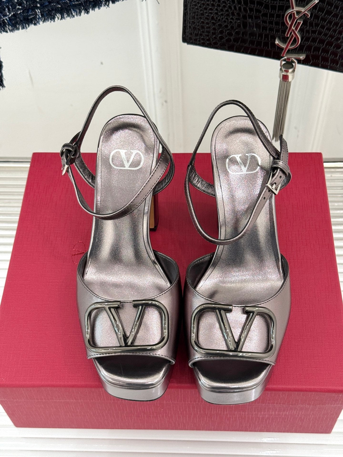 LuxluxHouse Best Quality Valentino Women Shoes