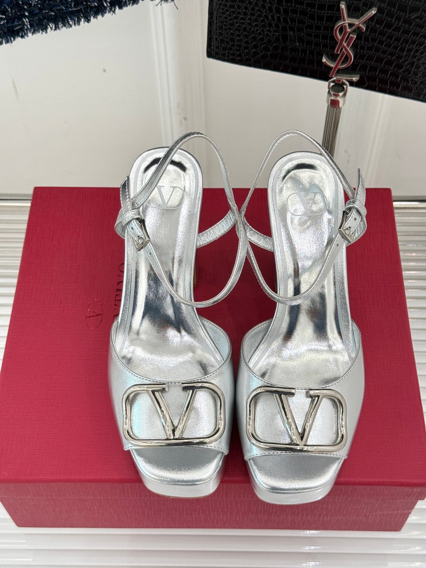 LuxluxHouse Best Quality Valentino Women Shoes